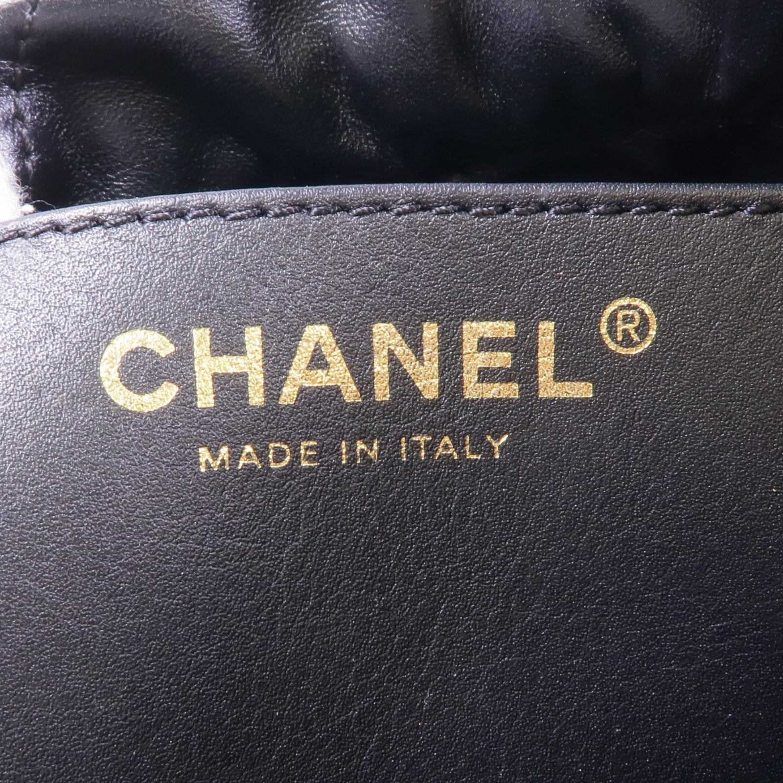 CHANEL 牛皮皮革Chanel 22 Mini金扣鏈帶手挽肩背兩用袋