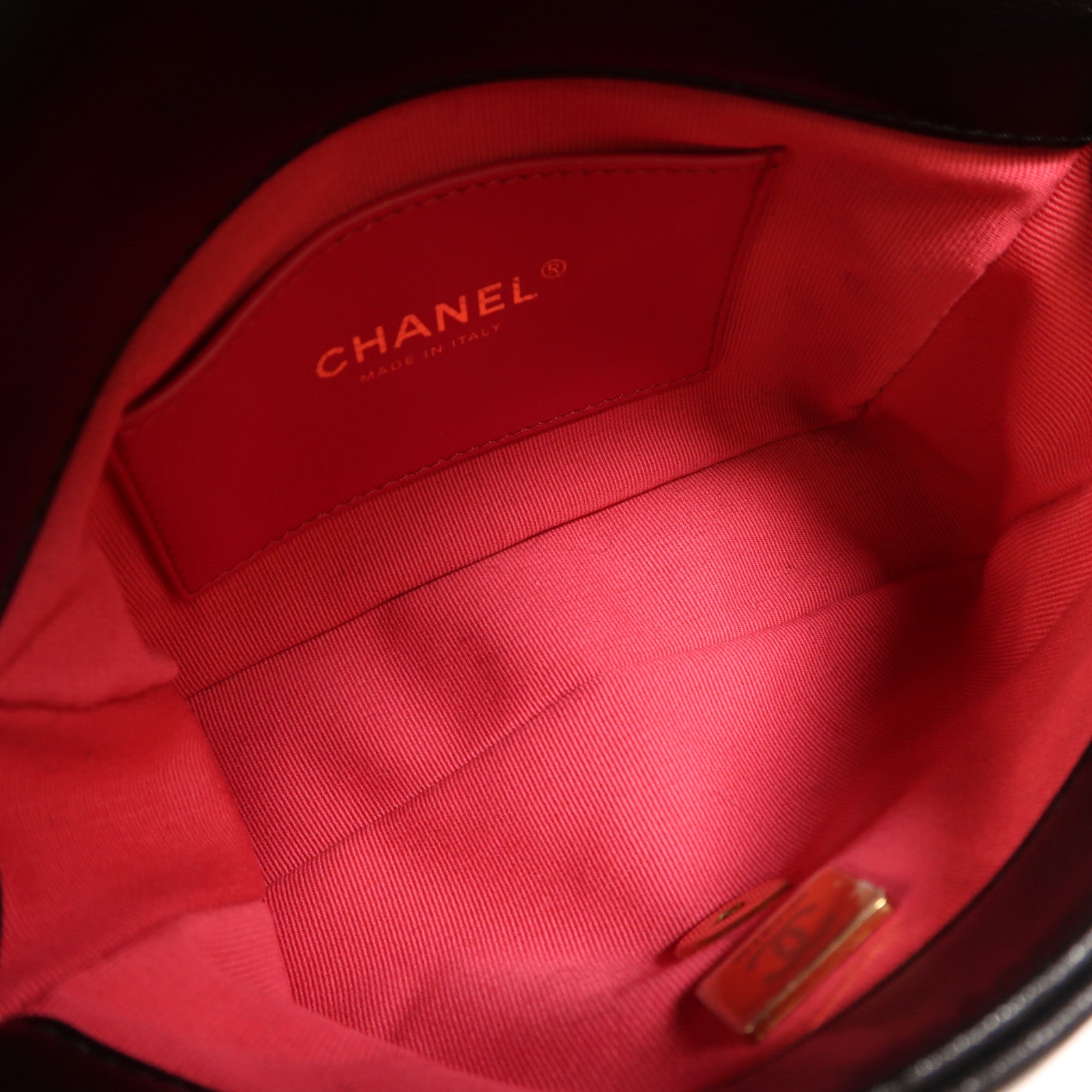 CHANEL 羊皮皮革Coco Love金扣鏈帶肩背袋