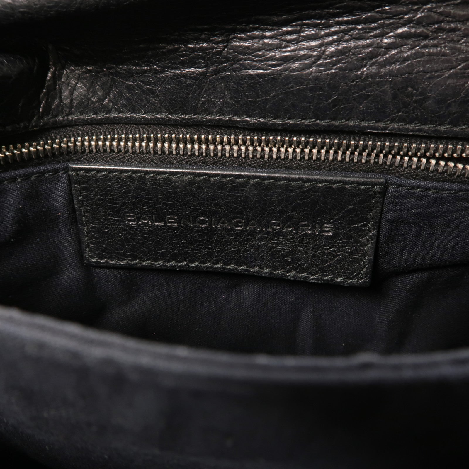BALENCIAGA 牛皮皮革Pouch銀扣手拿包