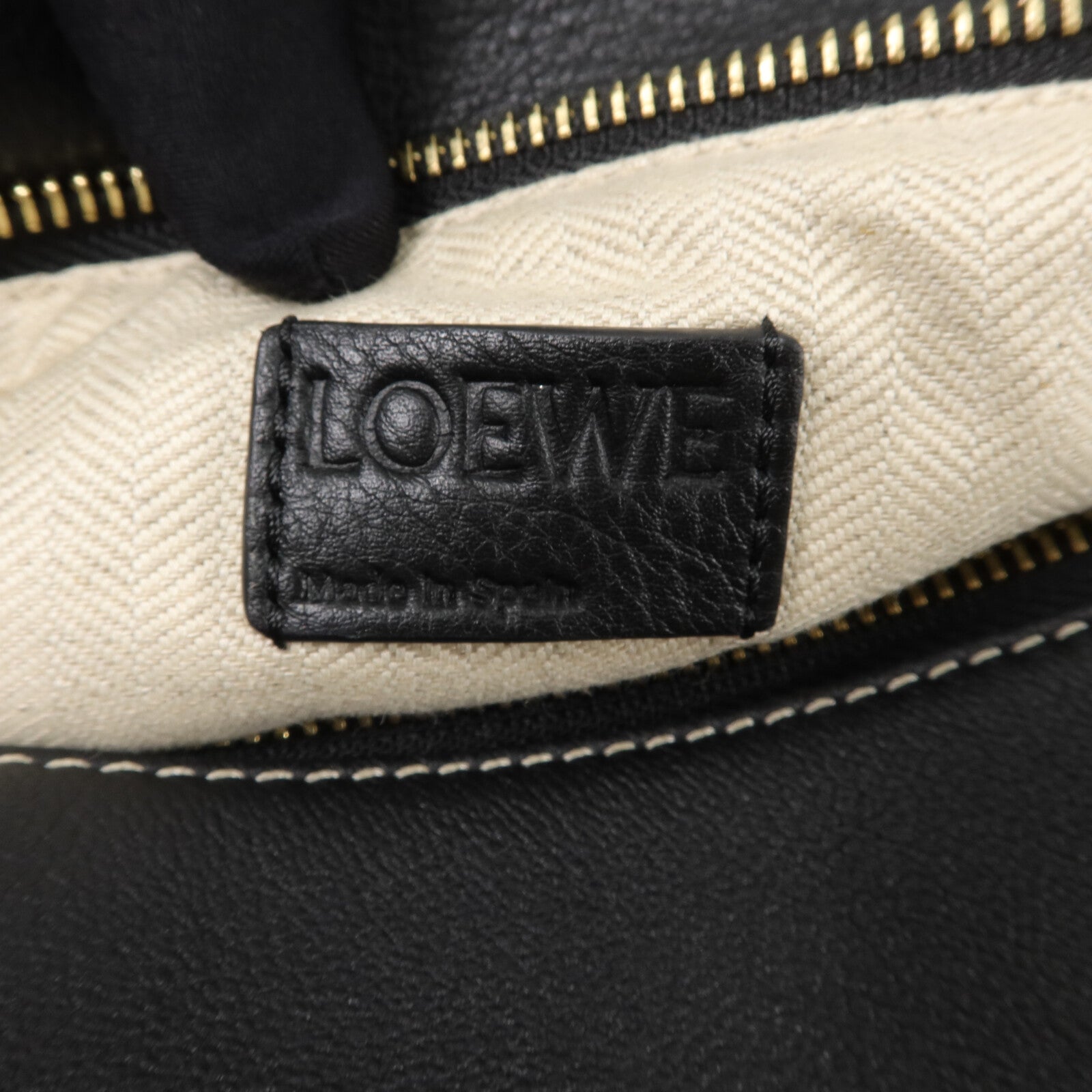 LOEWE 牛皮皮革Puzzle Medium手挽肩背兩用袋