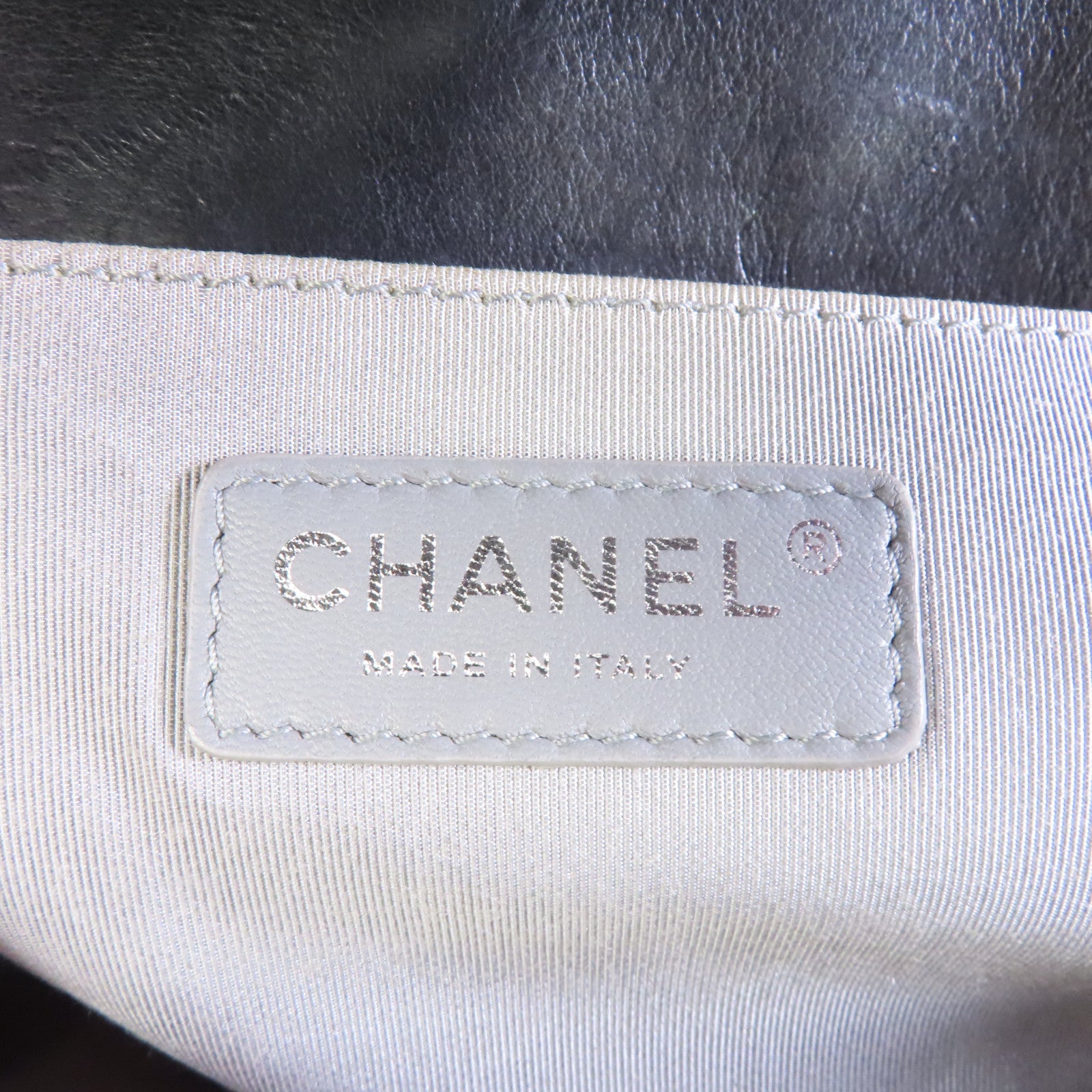CHANEL 菱格牛皮皮革Boy 25銀扣鏈帶肩背袋黑色
