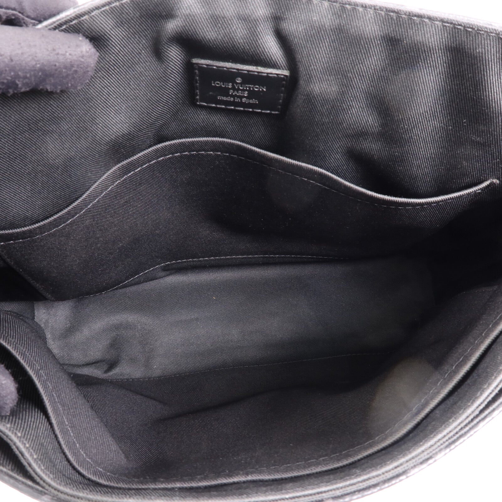 LOUIS VUITTON Monogram Eclipse District PM銀扣肩背袋