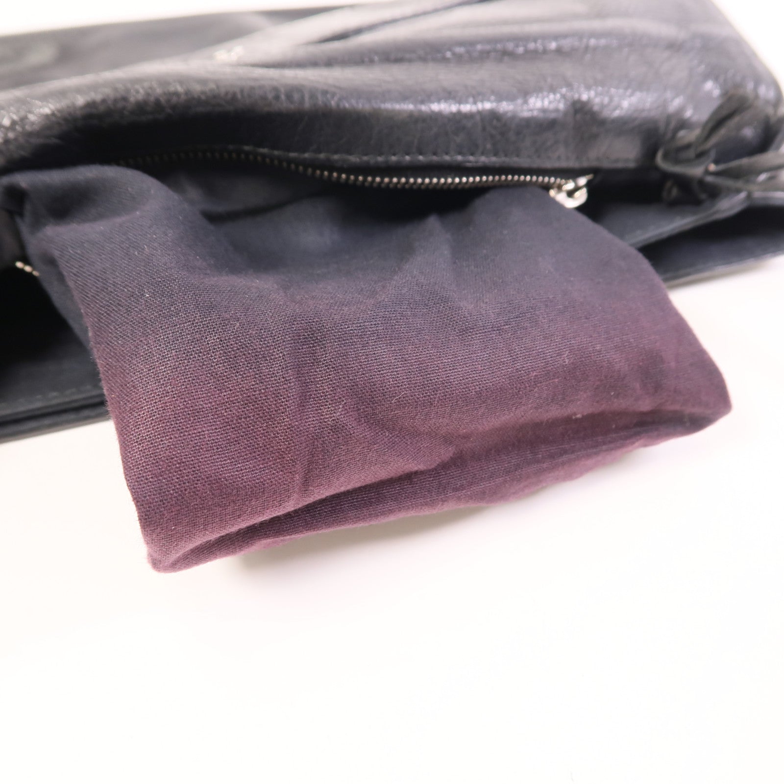 BALENCIAGA 牛皮皮革Pouch銀扣手拿包