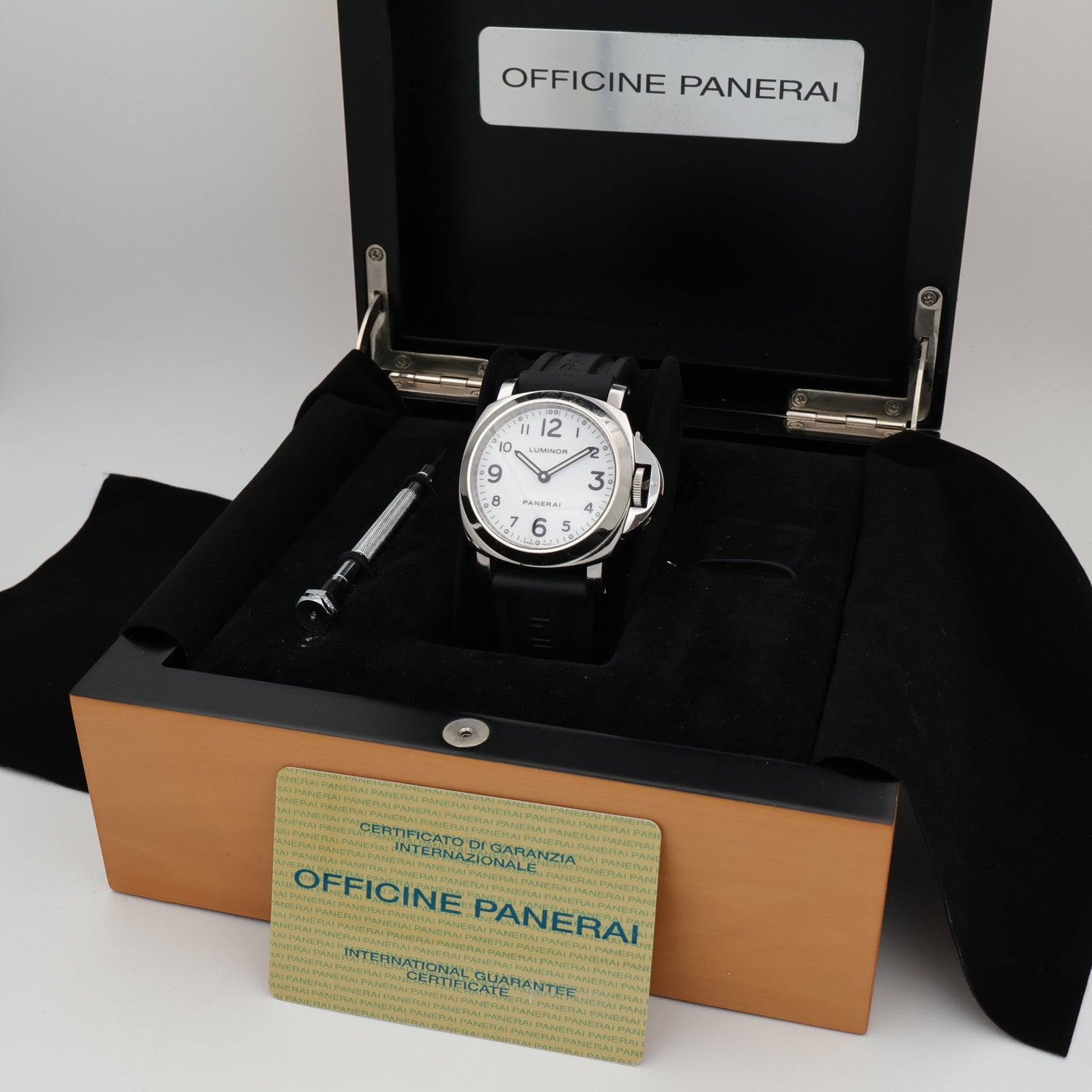 PANERAI Luminor Base PAM00114