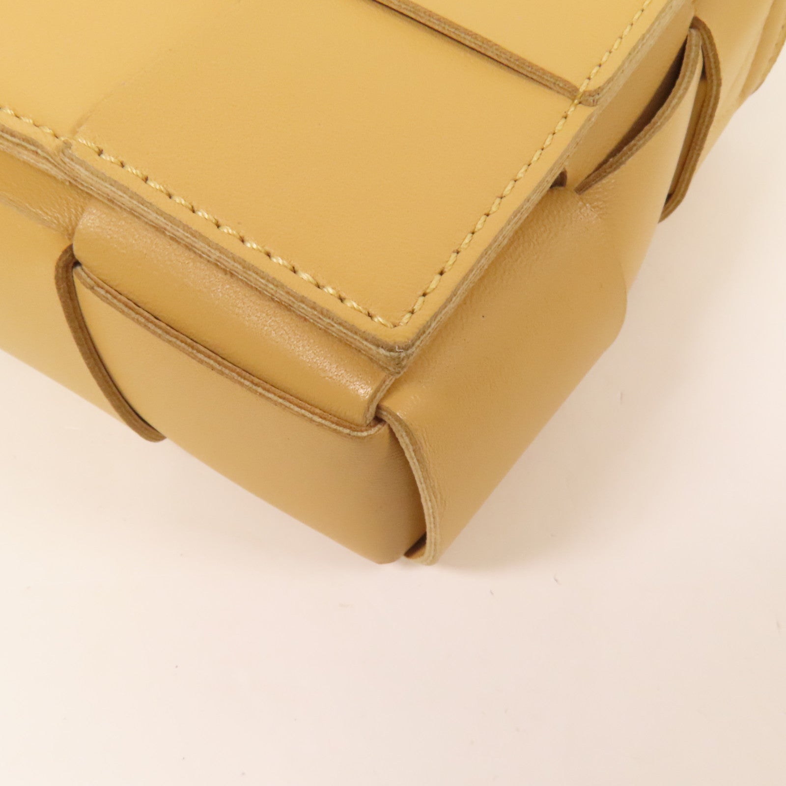 BOTTEGA VENETA 羊皮皮革Cassette肩背袋