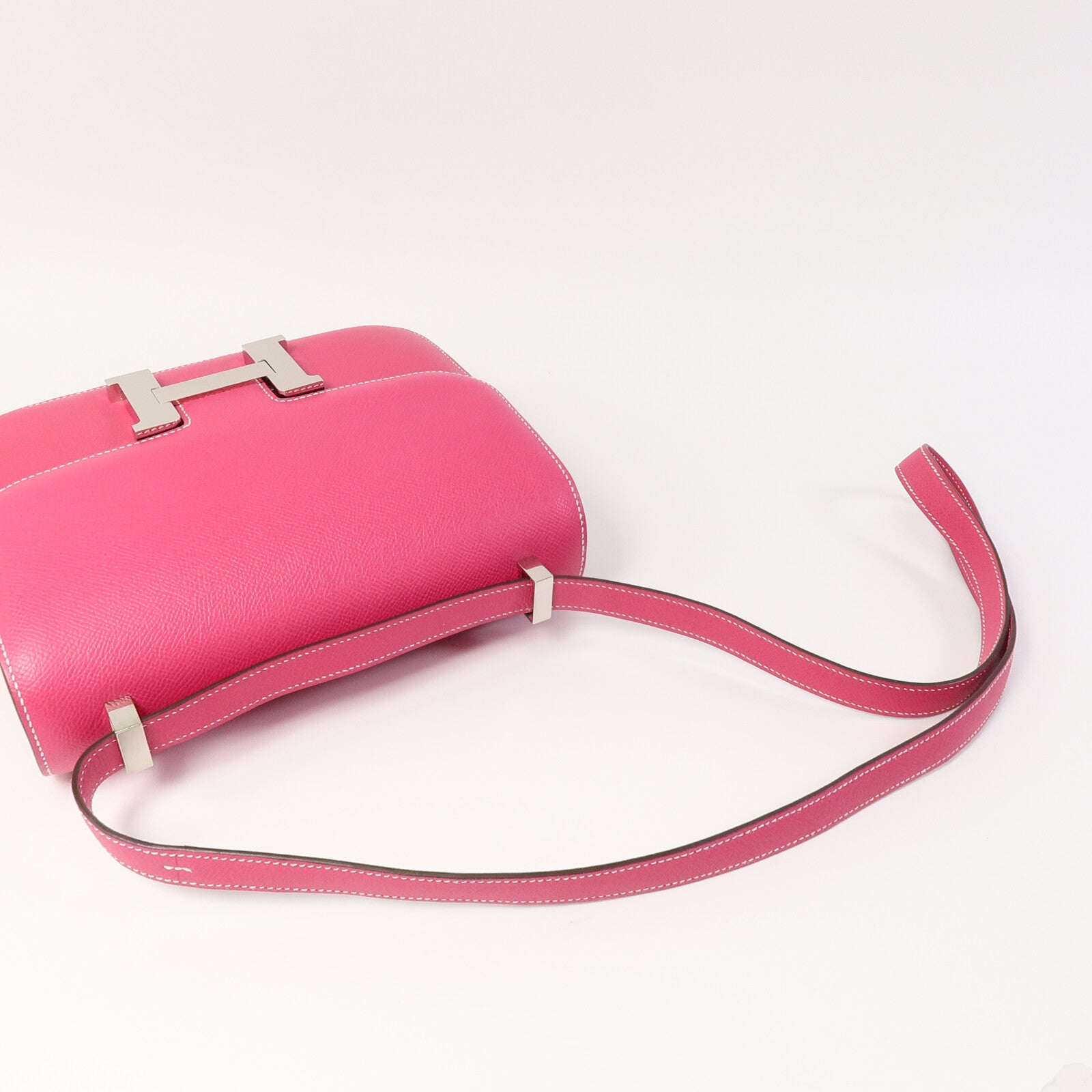 HERMES Epsom皮革Constance 24肩背袋Rose Tyrien