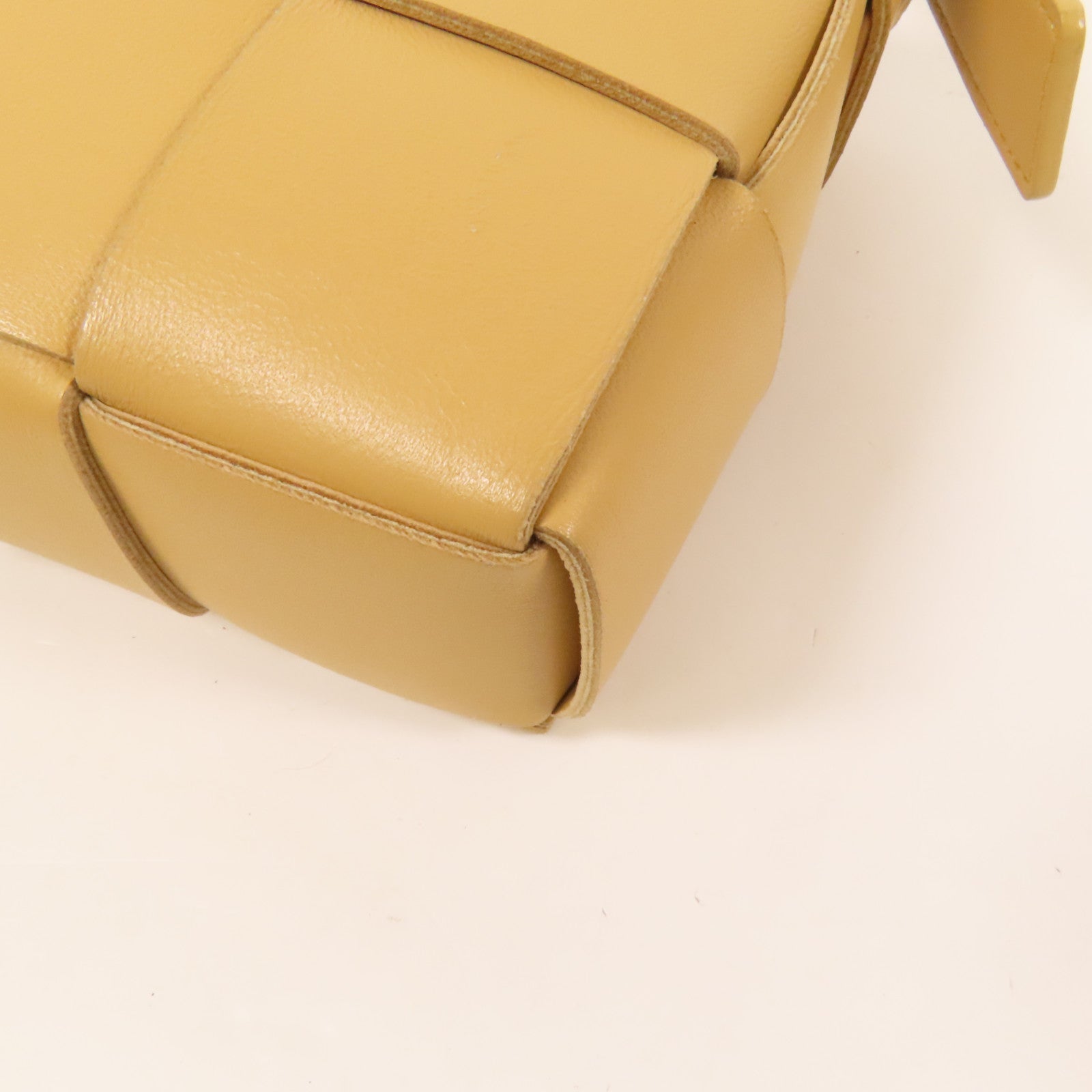 BOTTEGA VENETA 羊皮皮革Cassette肩背袋