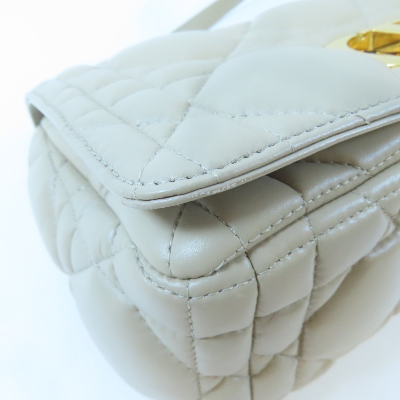 Dior 【激減優惠】羊皮皮革Caro金扣鏈帶肩背袋米色