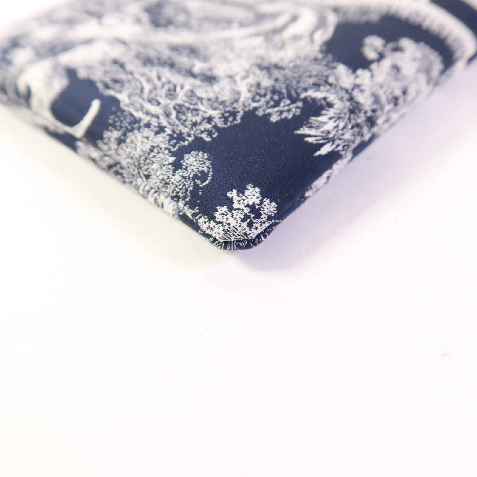 Dior 尼龍Phone Pouch With Strap金扣肩背袋