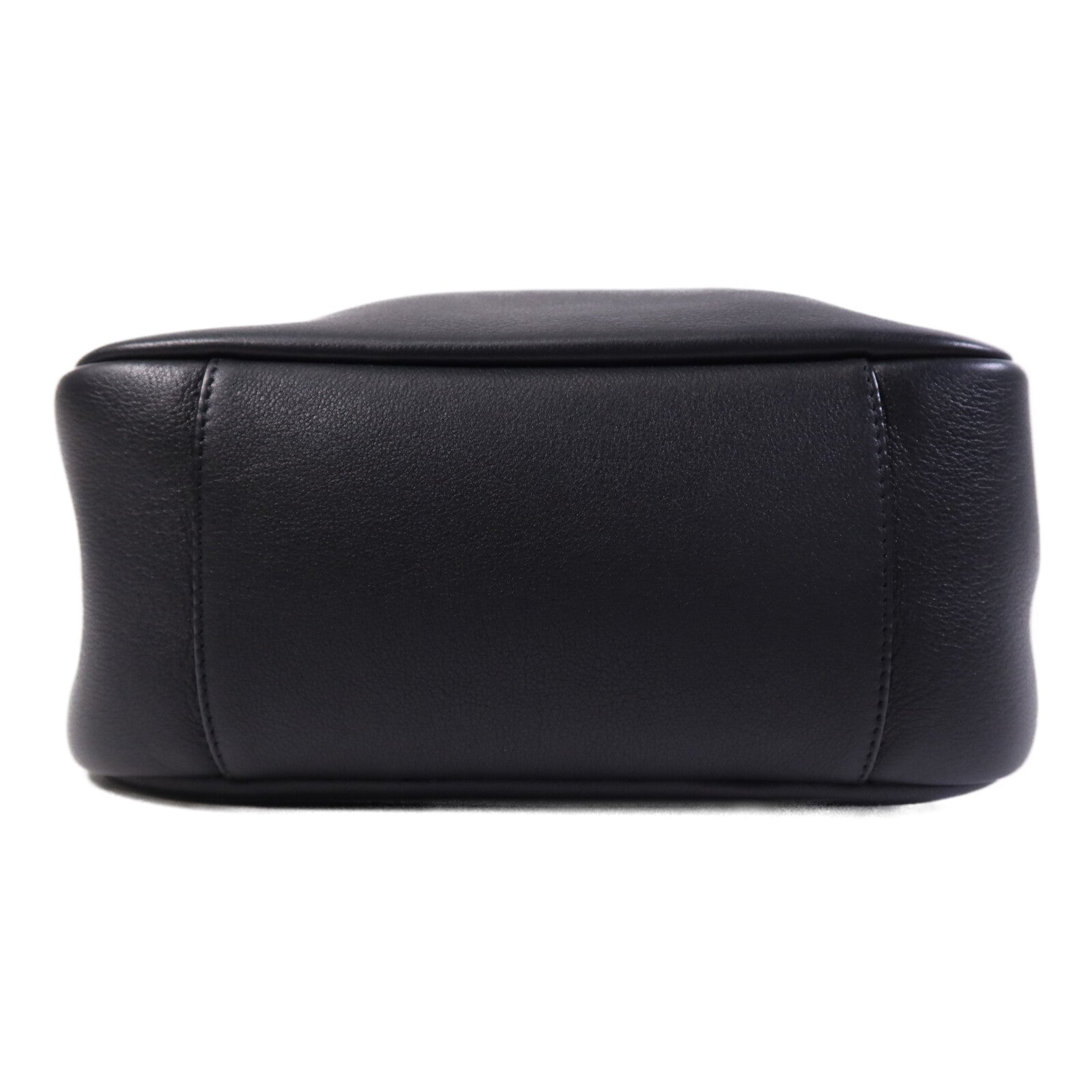 SAINT LAURENT 牛皮皮革LE5A7金扣肩背袋