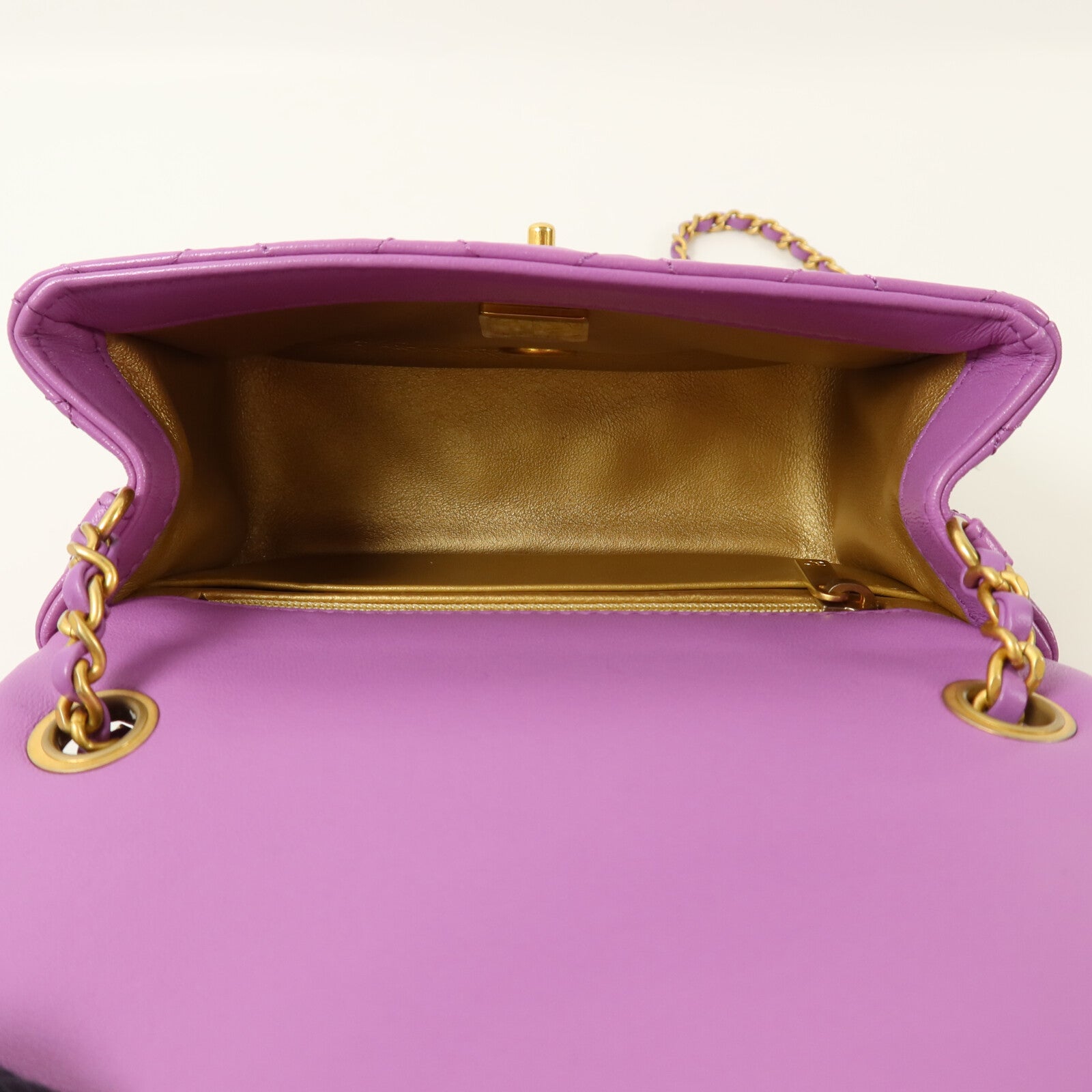 CHANEL 羊皮皮革Mini Classic 17 with Gold ball鏈帶肩背袋