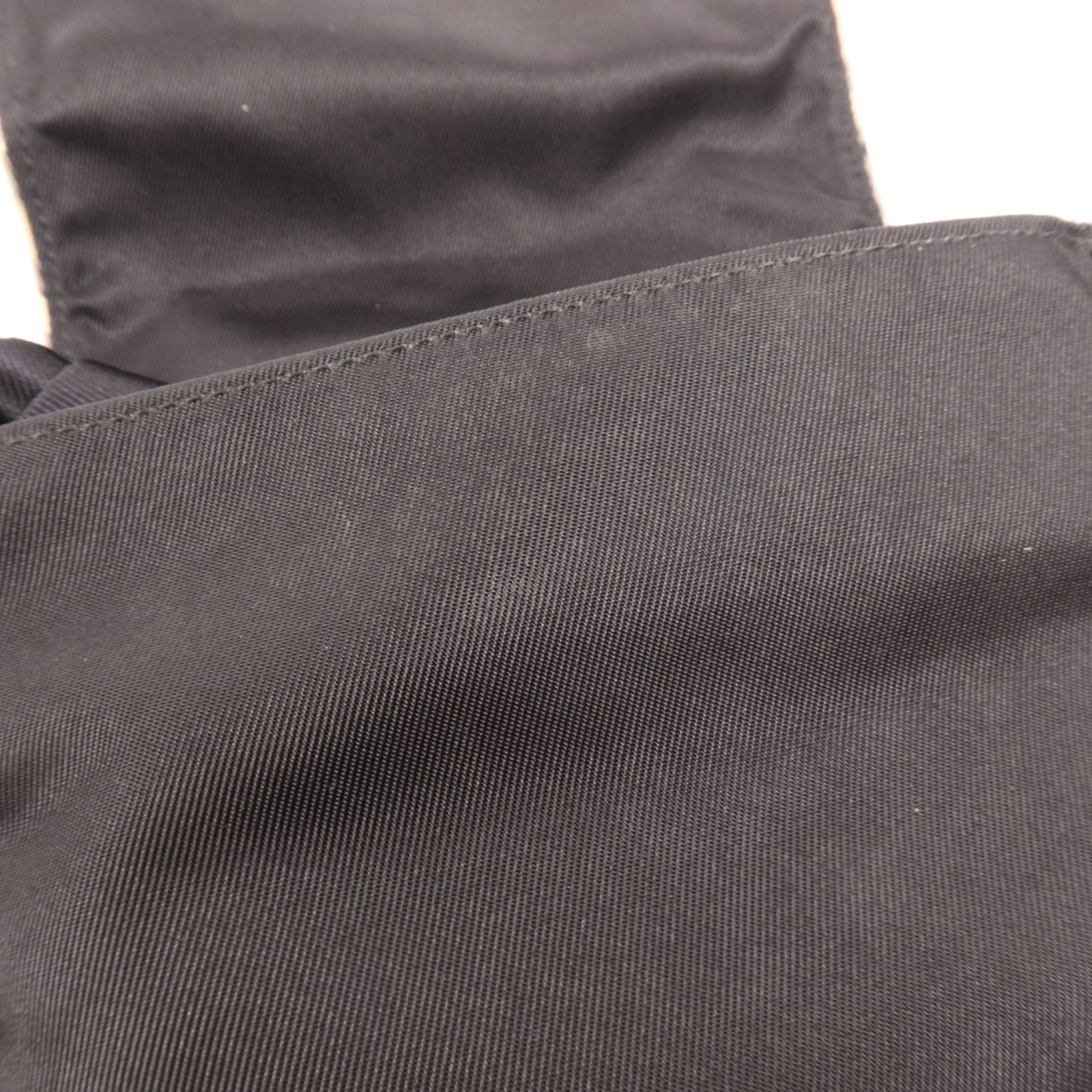 BURBERRY 尼龍Shoulder Bag銀扣肩背袋