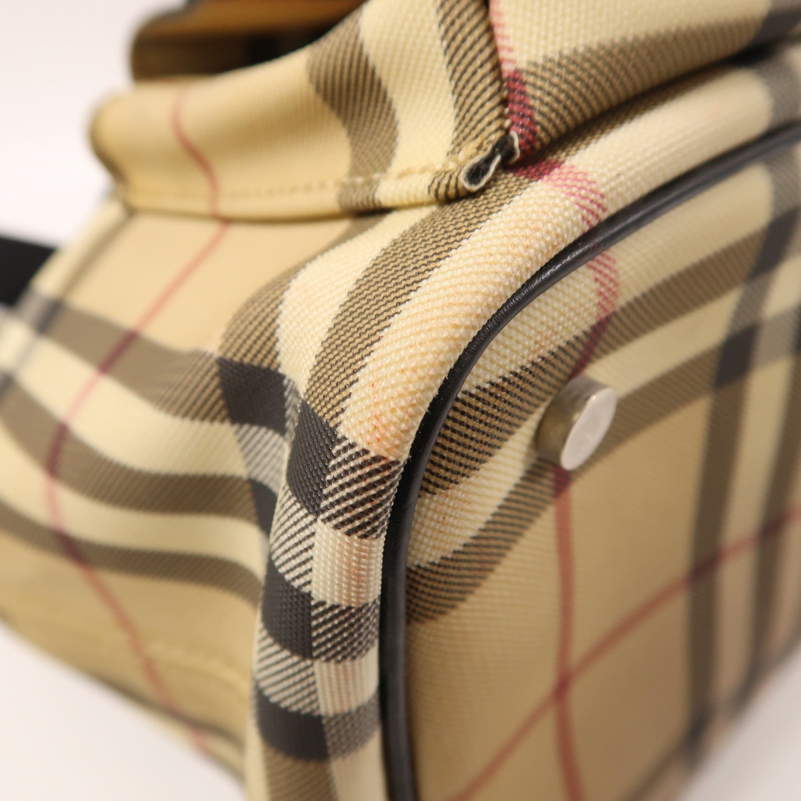 BURBERRY 塗層帆布Backpack銀扣背包