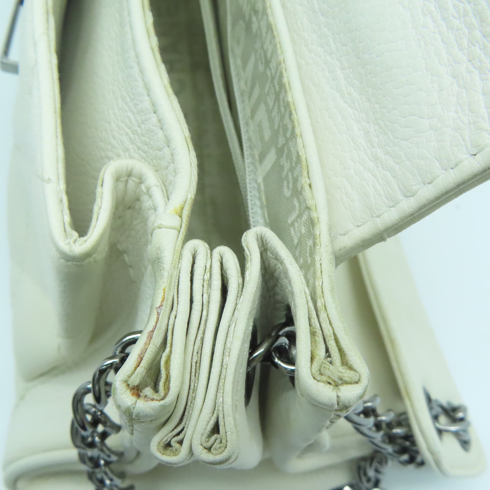 CHANEL 菱格牛皮皮革One Shoulder Bag银扣肩背袋白色