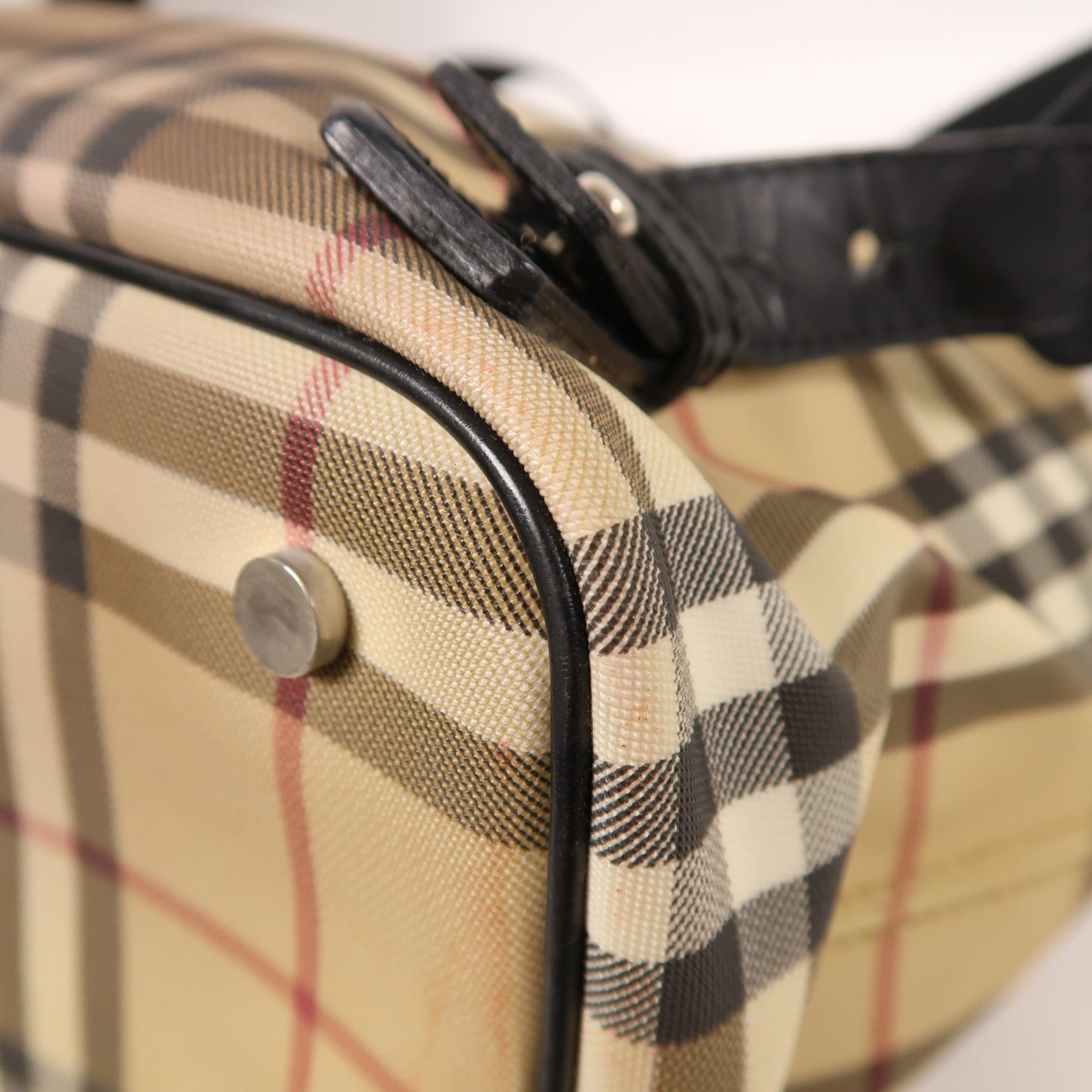 BURBERRY 塗層帆布Backpack銀扣背包