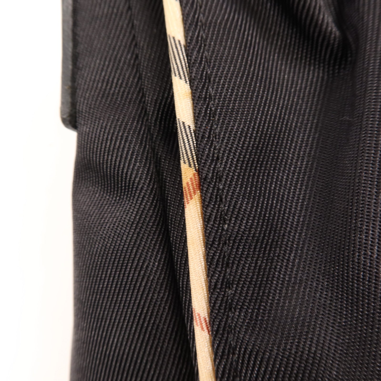 BURBERRY 尼龍Shoulder Bag銀扣肩背袋