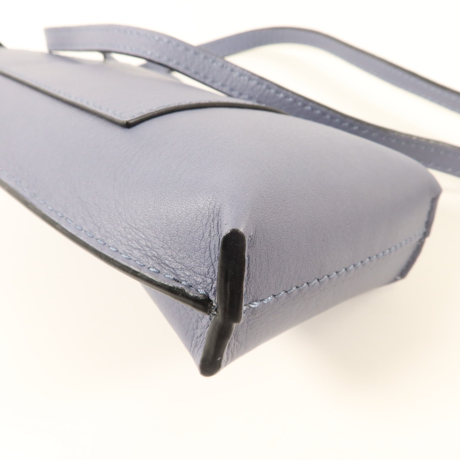 LOEWE 牛皮皮革Shoulder Bag肩背袋