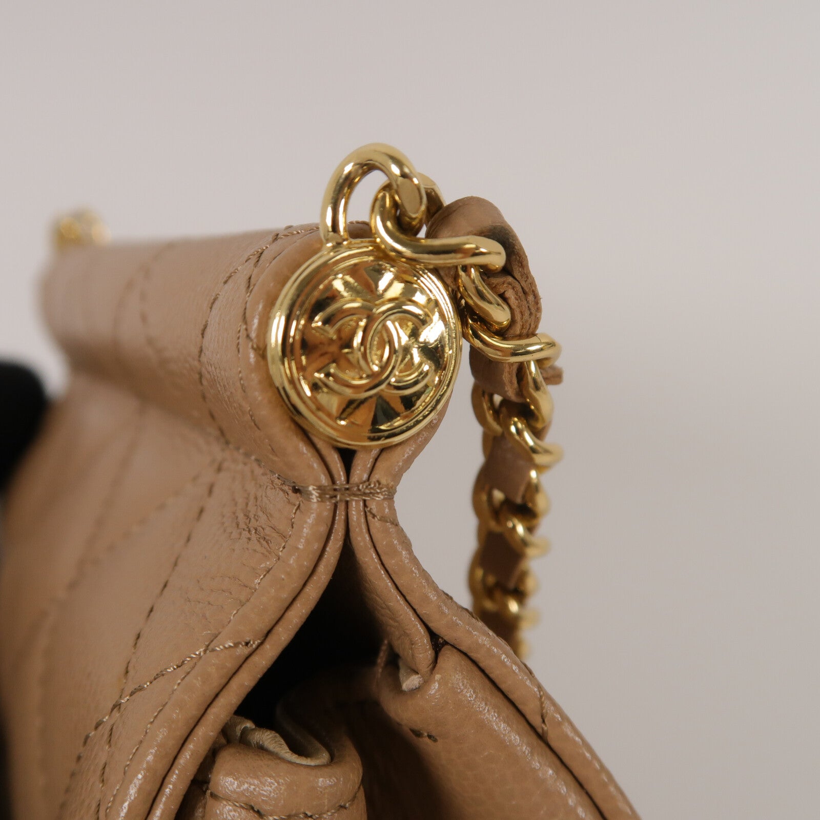 CHANEL 牛皮皮革Mini Chain Bag鏈帶肩背袋