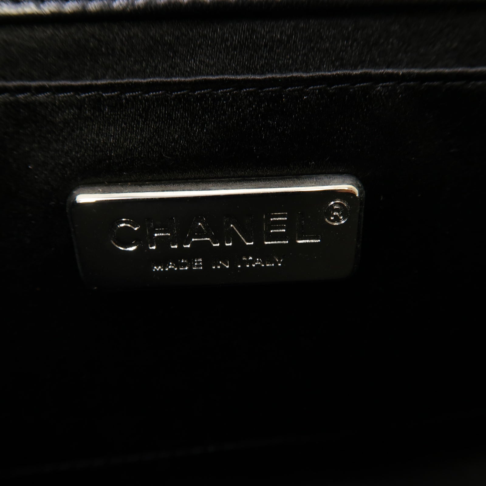 CHANEL 漆皮皮革Clutch Bag銀扣手拿包黑色
