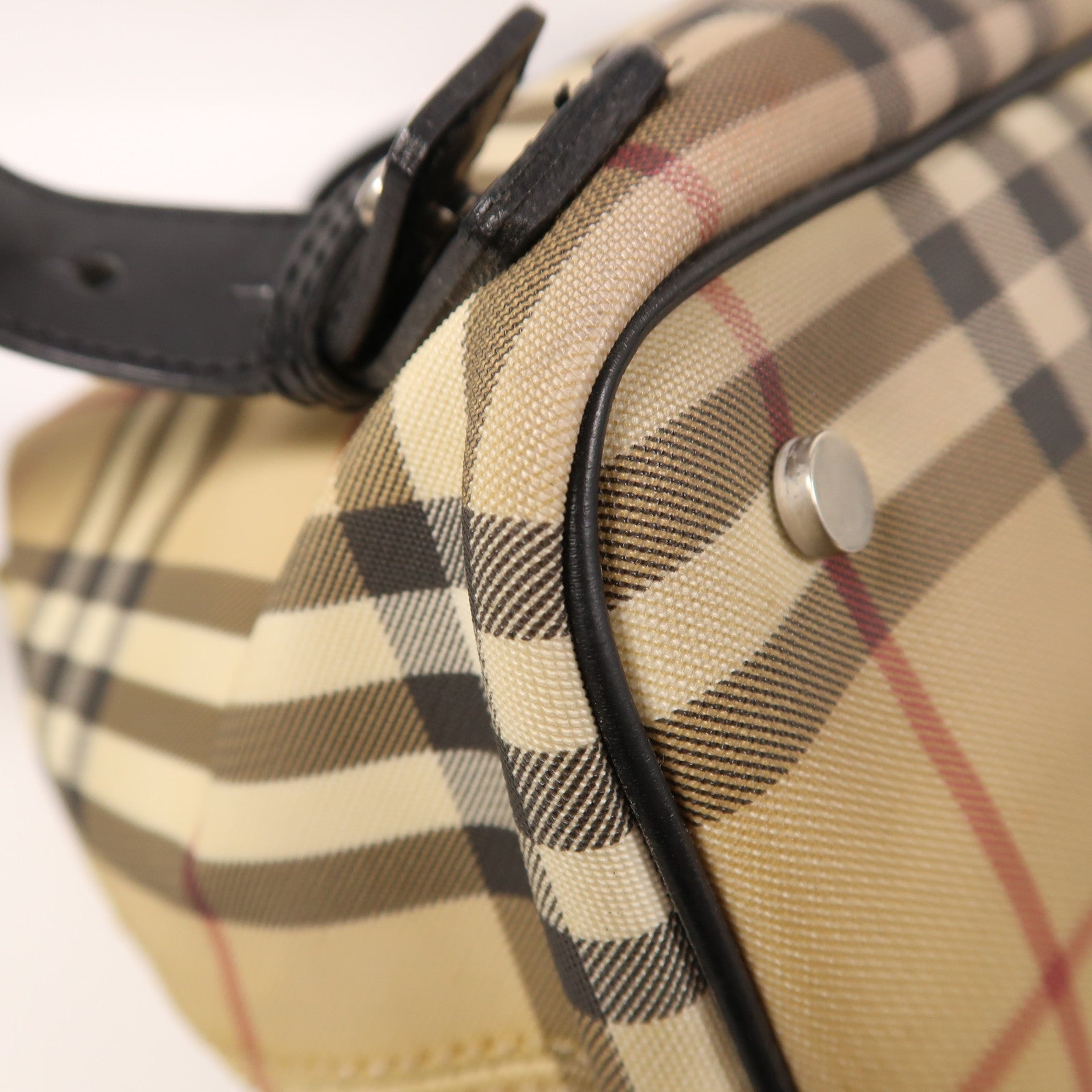 BURBERRY 塗層帆布Backpack銀扣背包