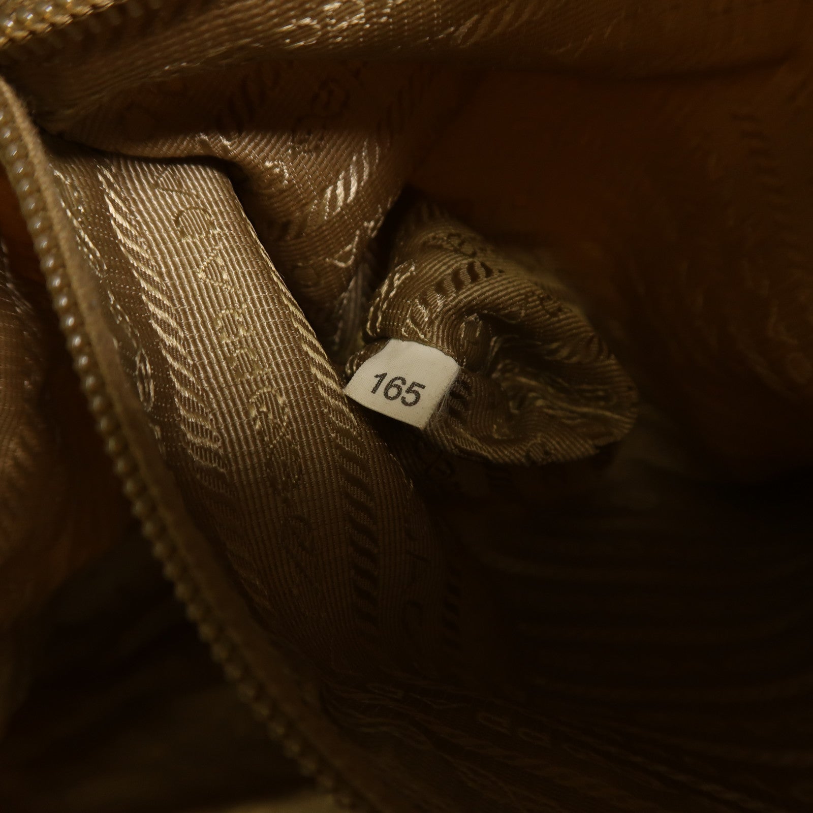 PRADA 尼龍Shoulder Bag銀扣肩背袋