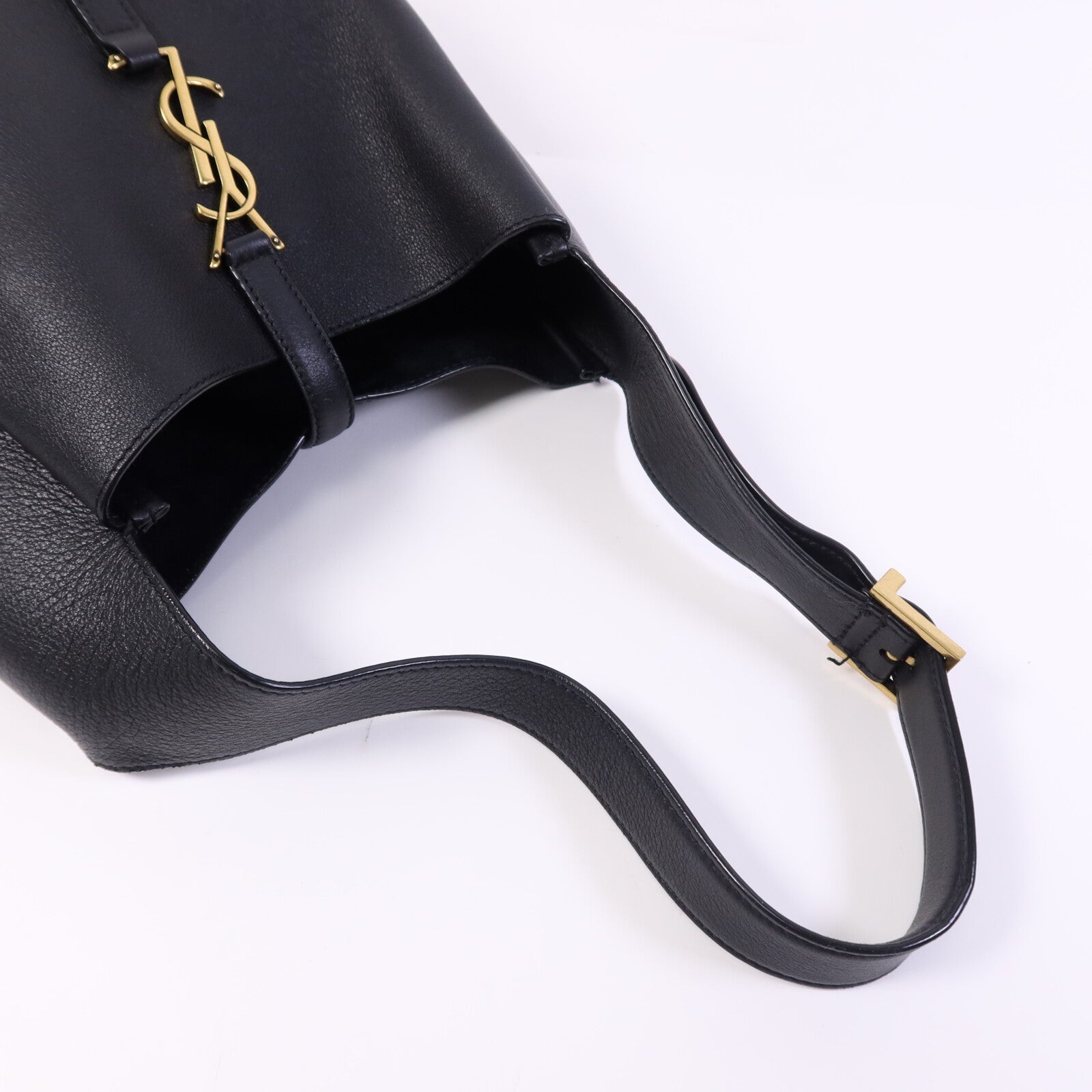 SAINT LAURENT 牛皮皮革LE5A7金扣肩背袋