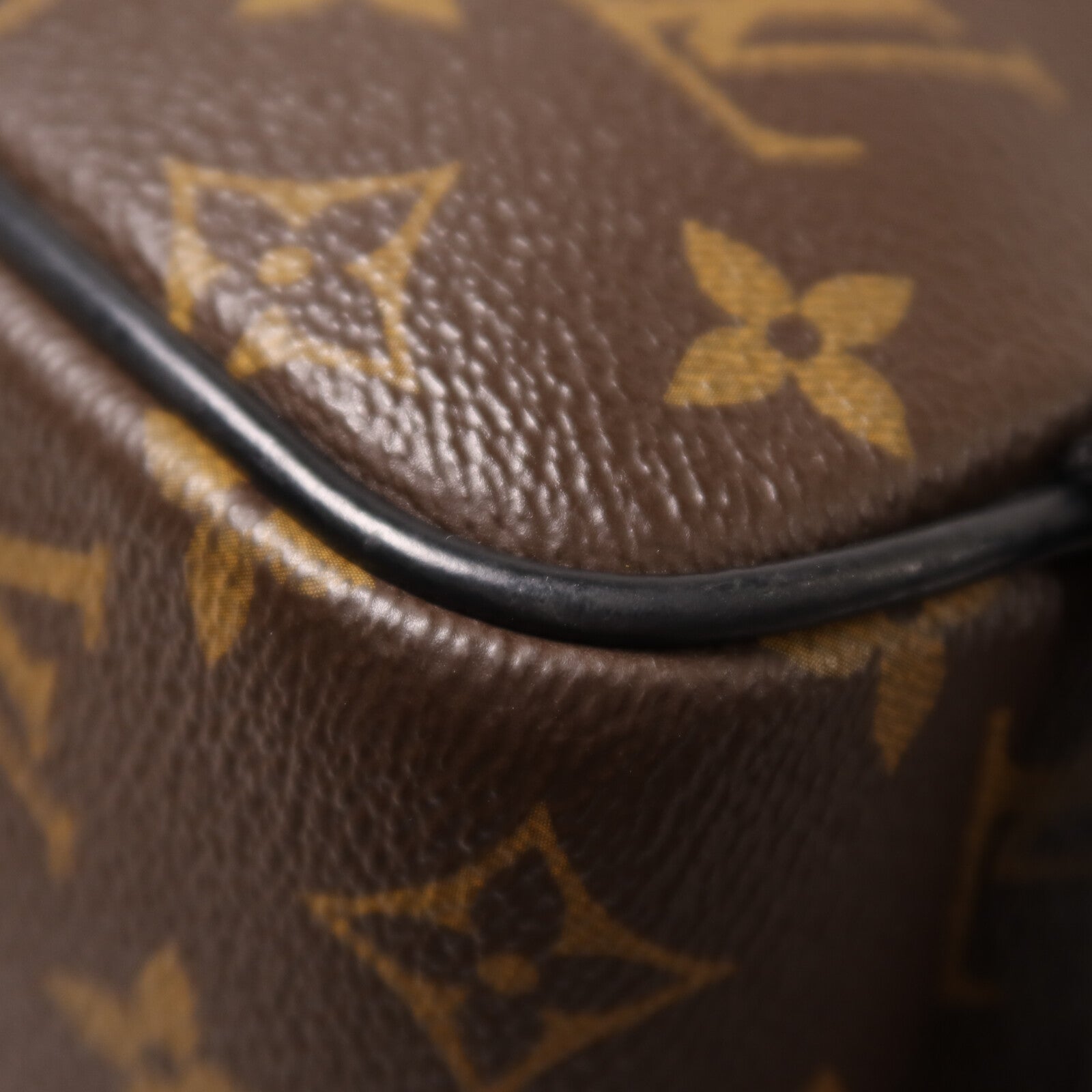 LOUIS VUITTON Monogram Josh背包
