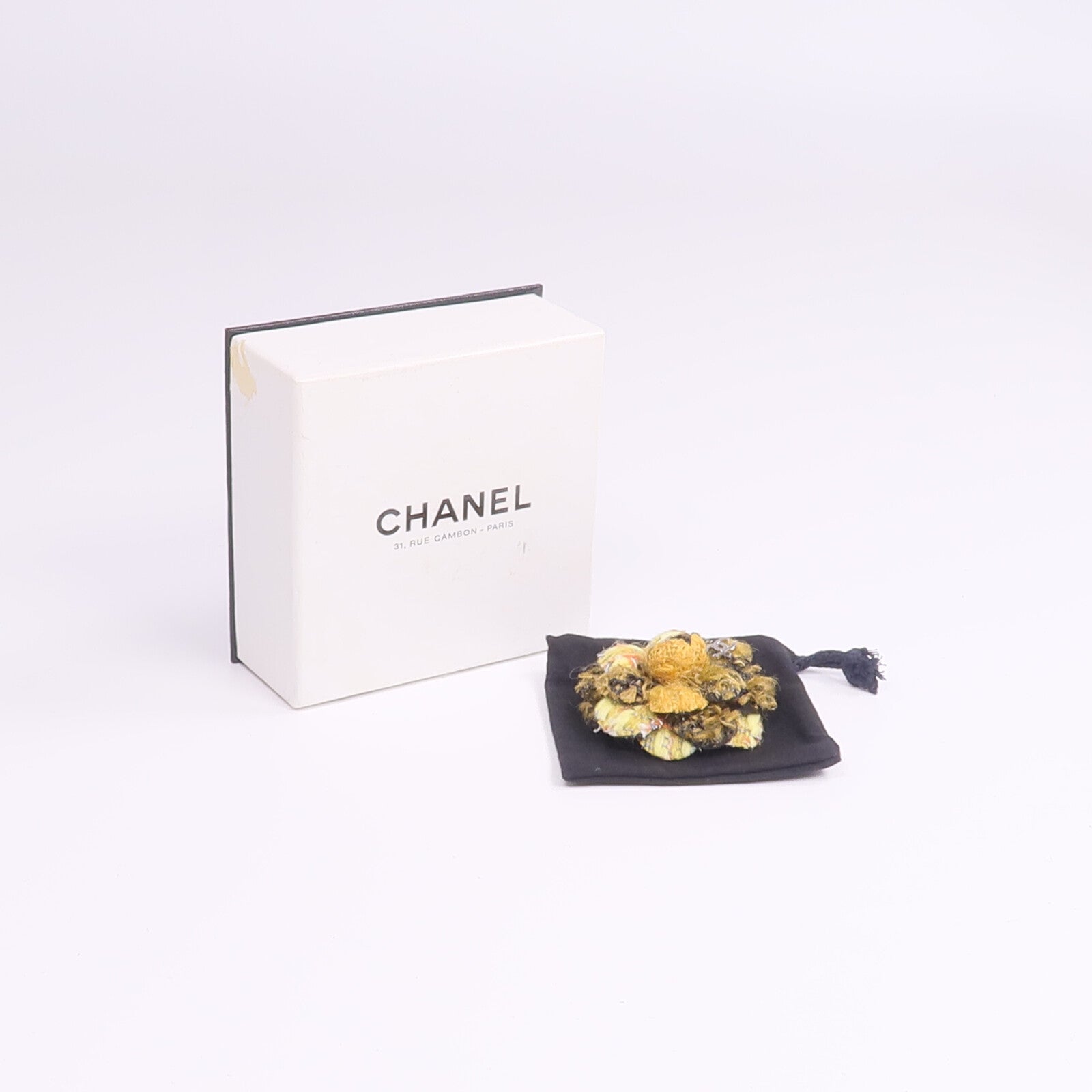 CHANEL 粗花呢Brooch銀扣胸針
