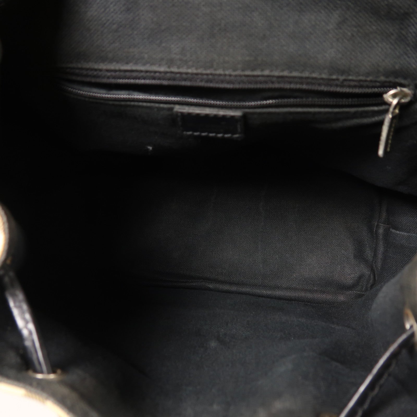 BURBERRY 塗層帆布Backpack銀扣背包