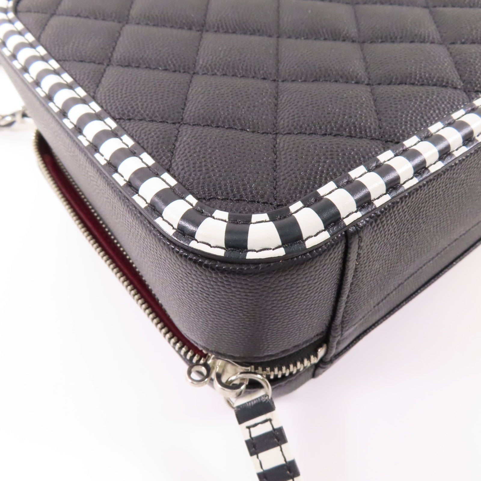 CHANEL 【激減優惠】牛皮皮革Filigree Vanity Case Medium銀扣手挽肩背兩用袋