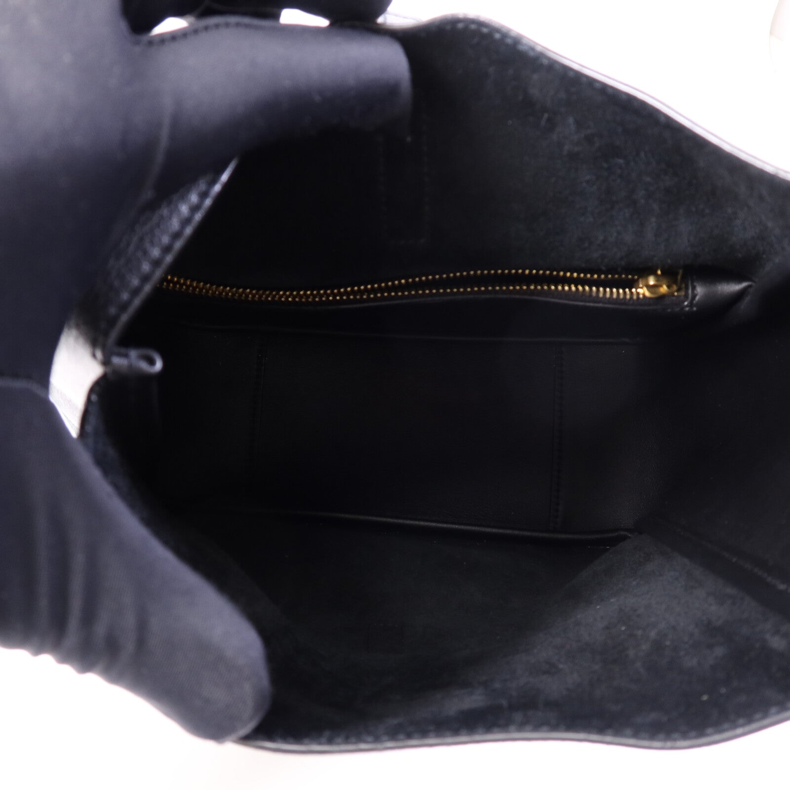 SAINT LAURENT 牛皮皮革LE5A7金扣肩背袋