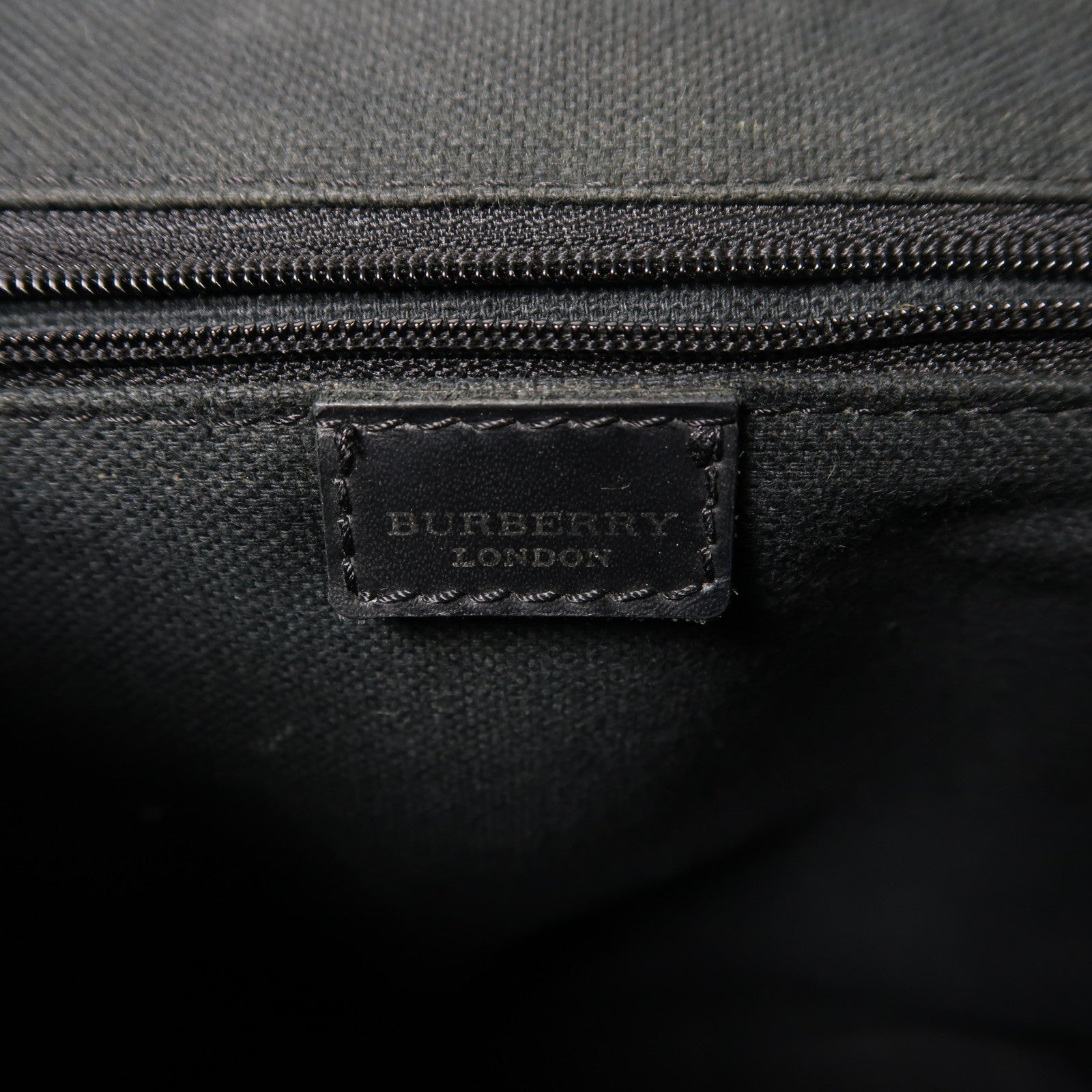 BURBERRY 塗層帆布Backpack銀扣背包