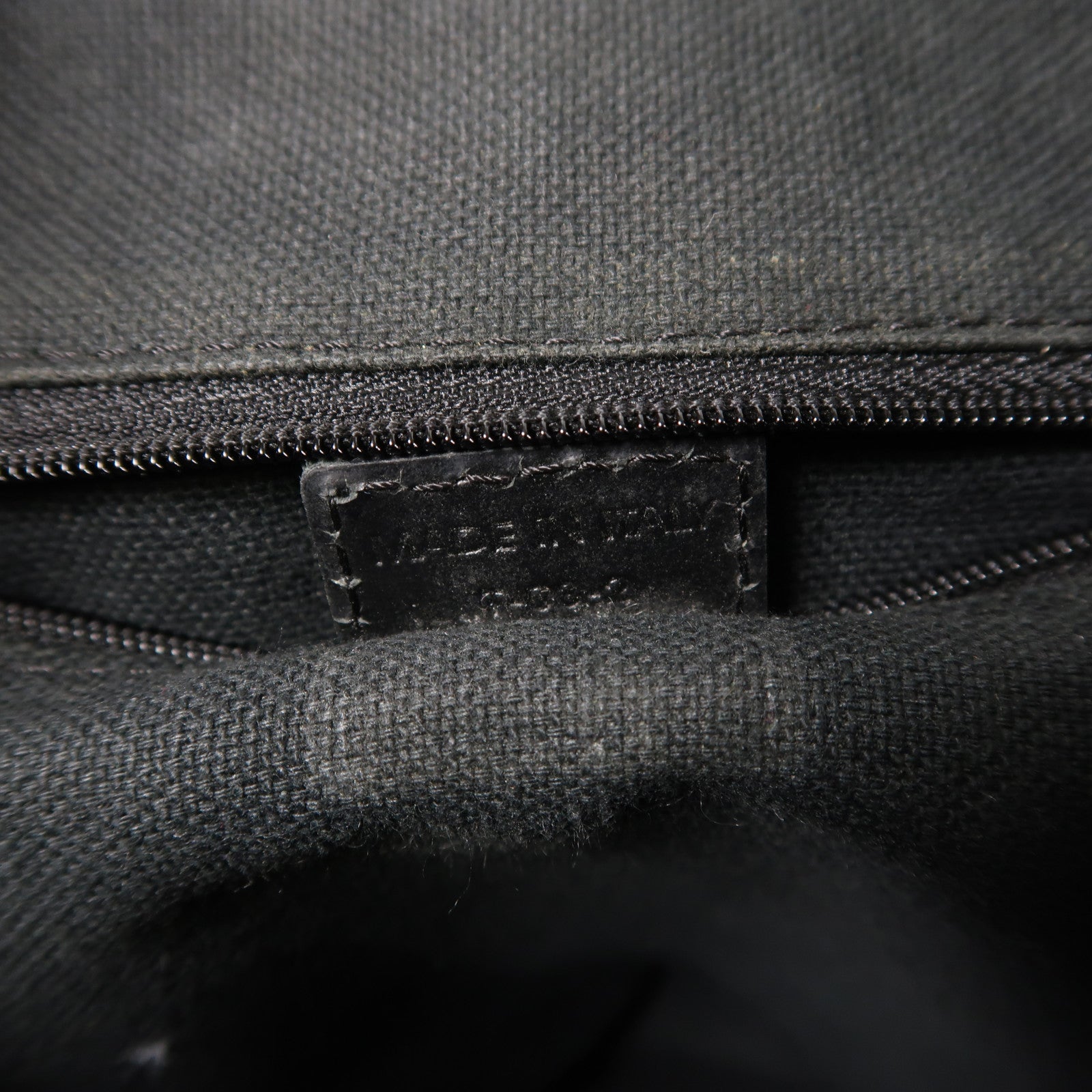 BURBERRY 塗層帆布Backpack銀扣背包