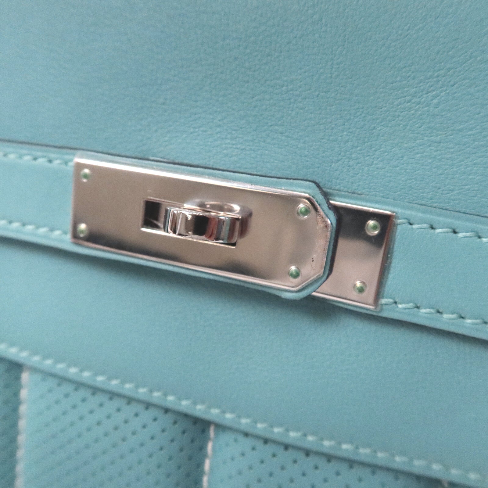 HERMES 【激減優惠】Swift皮革Berline 28銀扣肩背袋Bleu Atoll