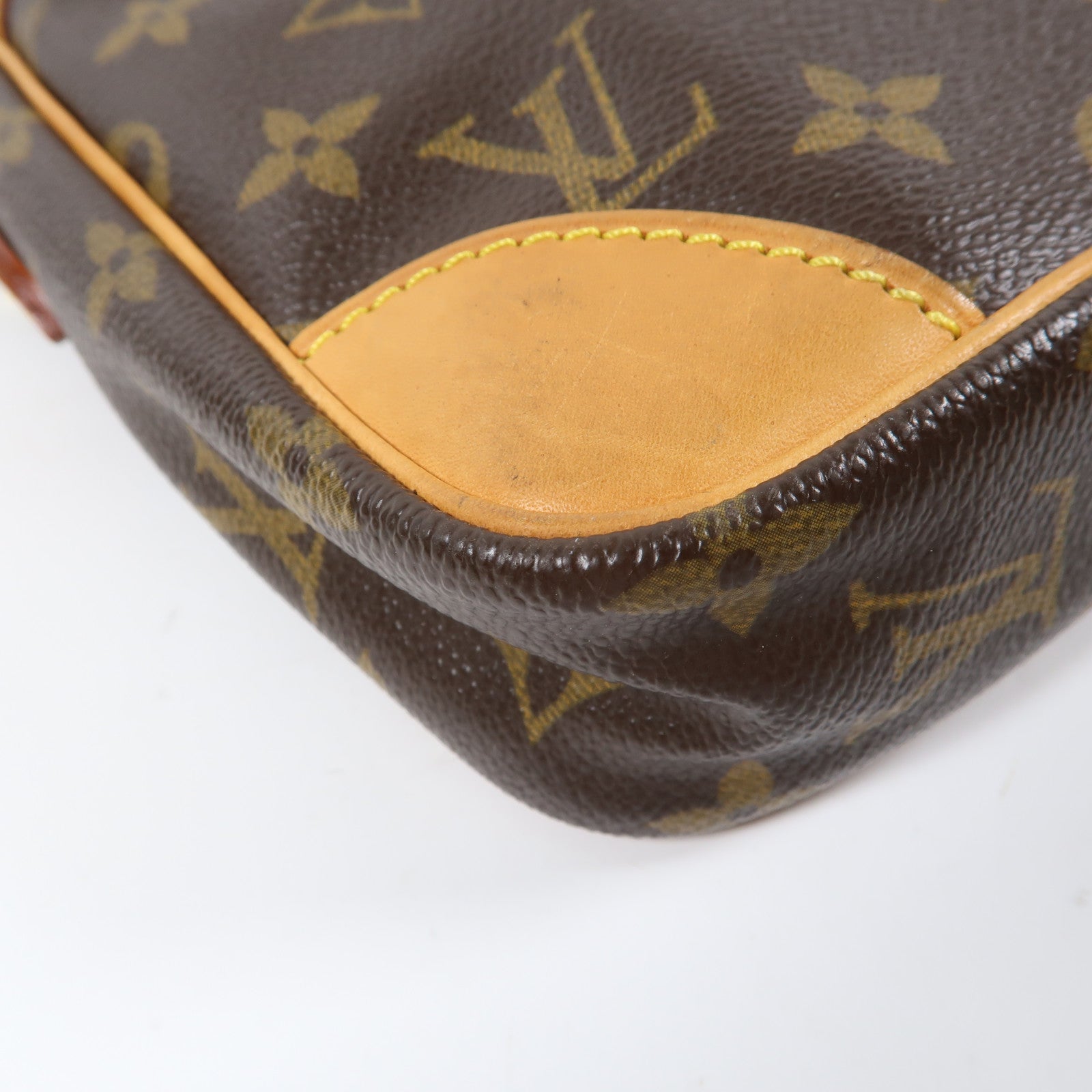 LOUIS VUITTON Monogram Danube金扣肩背袋啡色