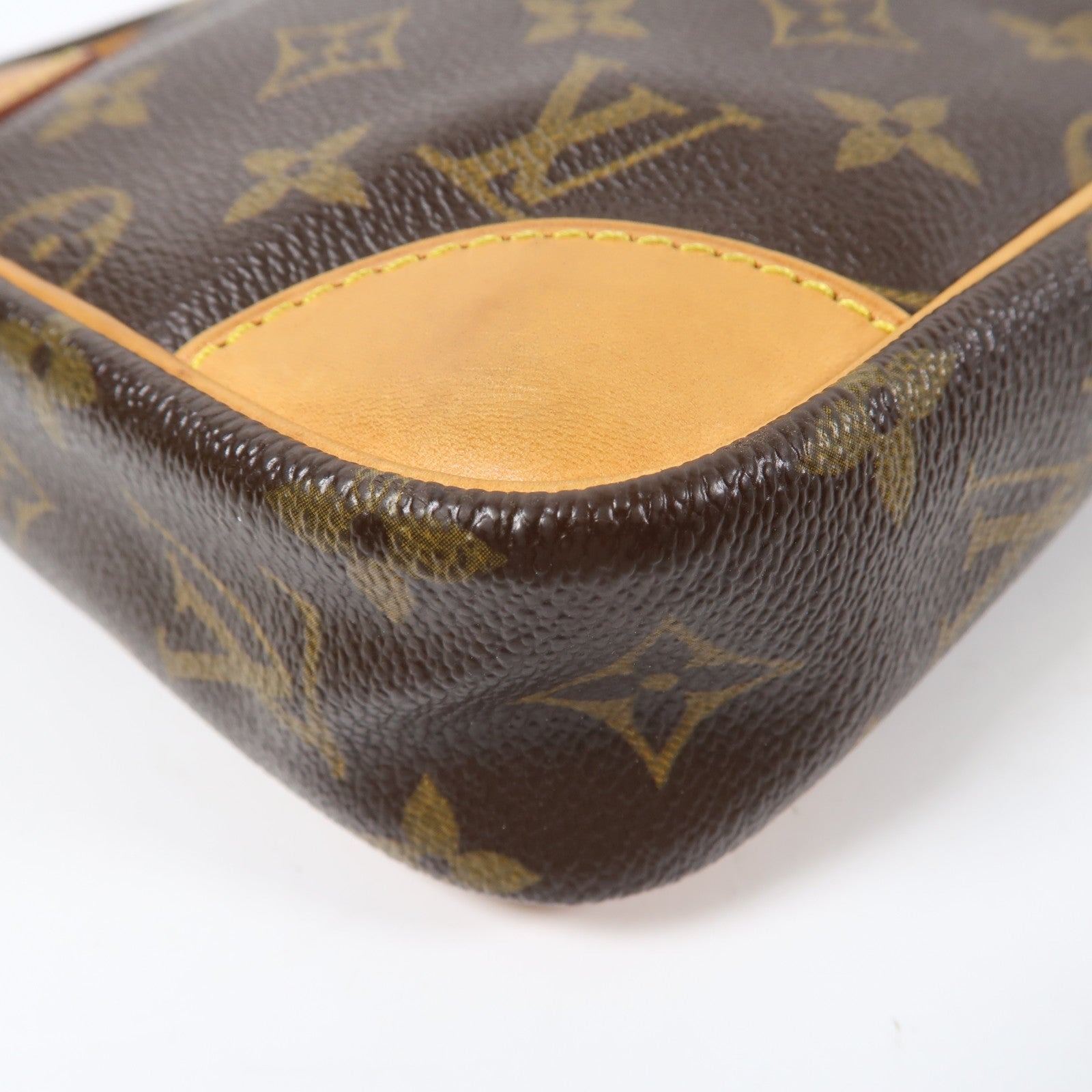 LOUIS VUITTON Monogram Danube金扣肩背袋啡色