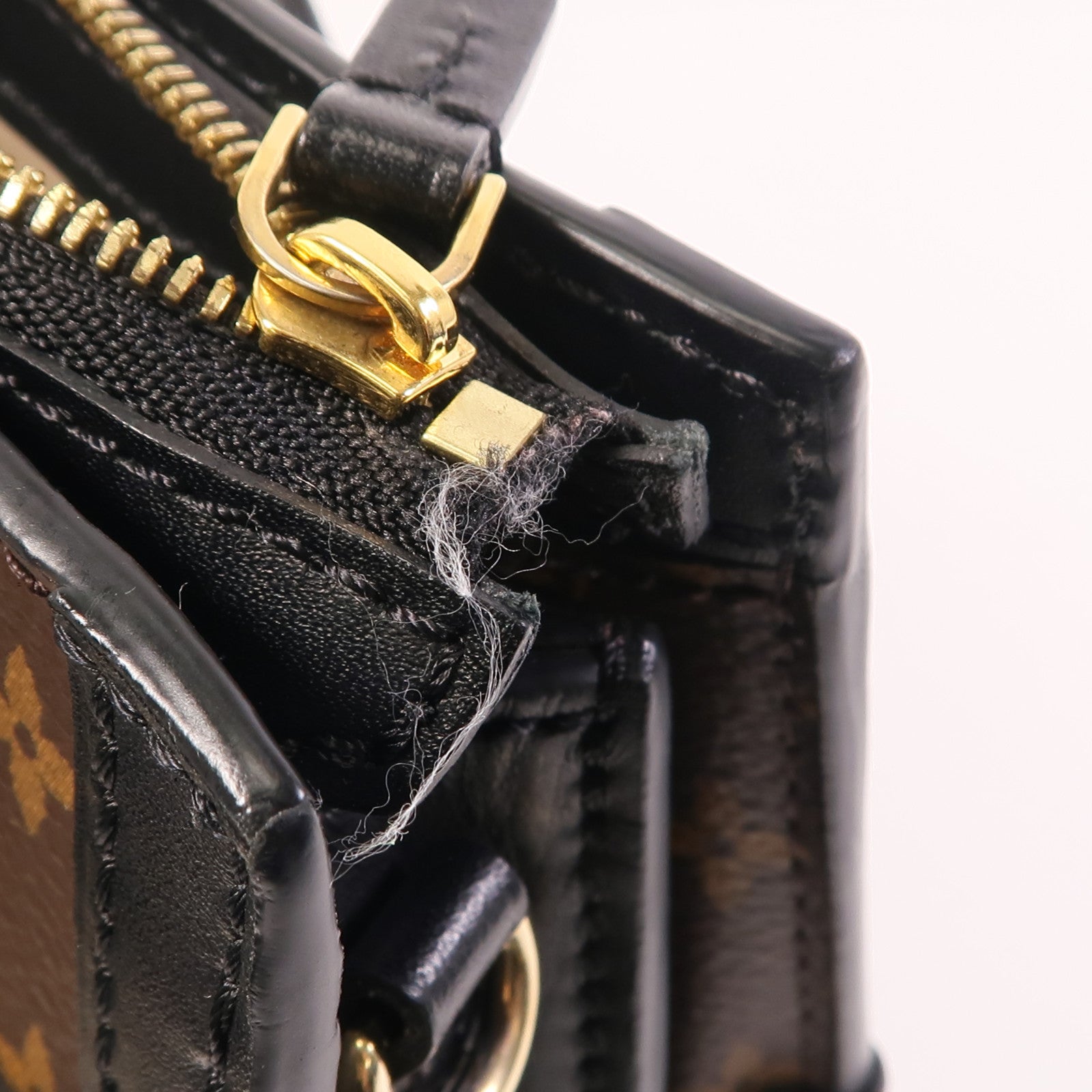 LOUIS VUITTON 【激減優惠】Monogram Reverse Trunk Clutch金扣肩背袋