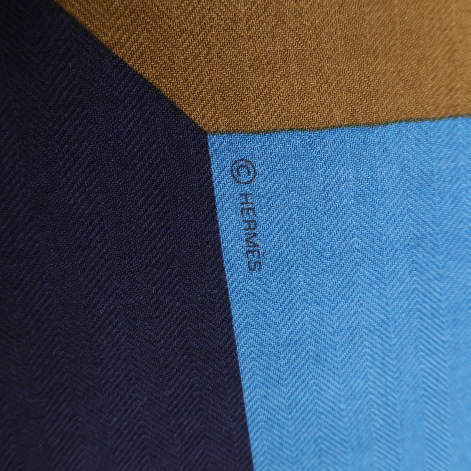 HERMES 【激減優惠】羊絨/絲質Scarf圍巾啡色/深藍色/藍色