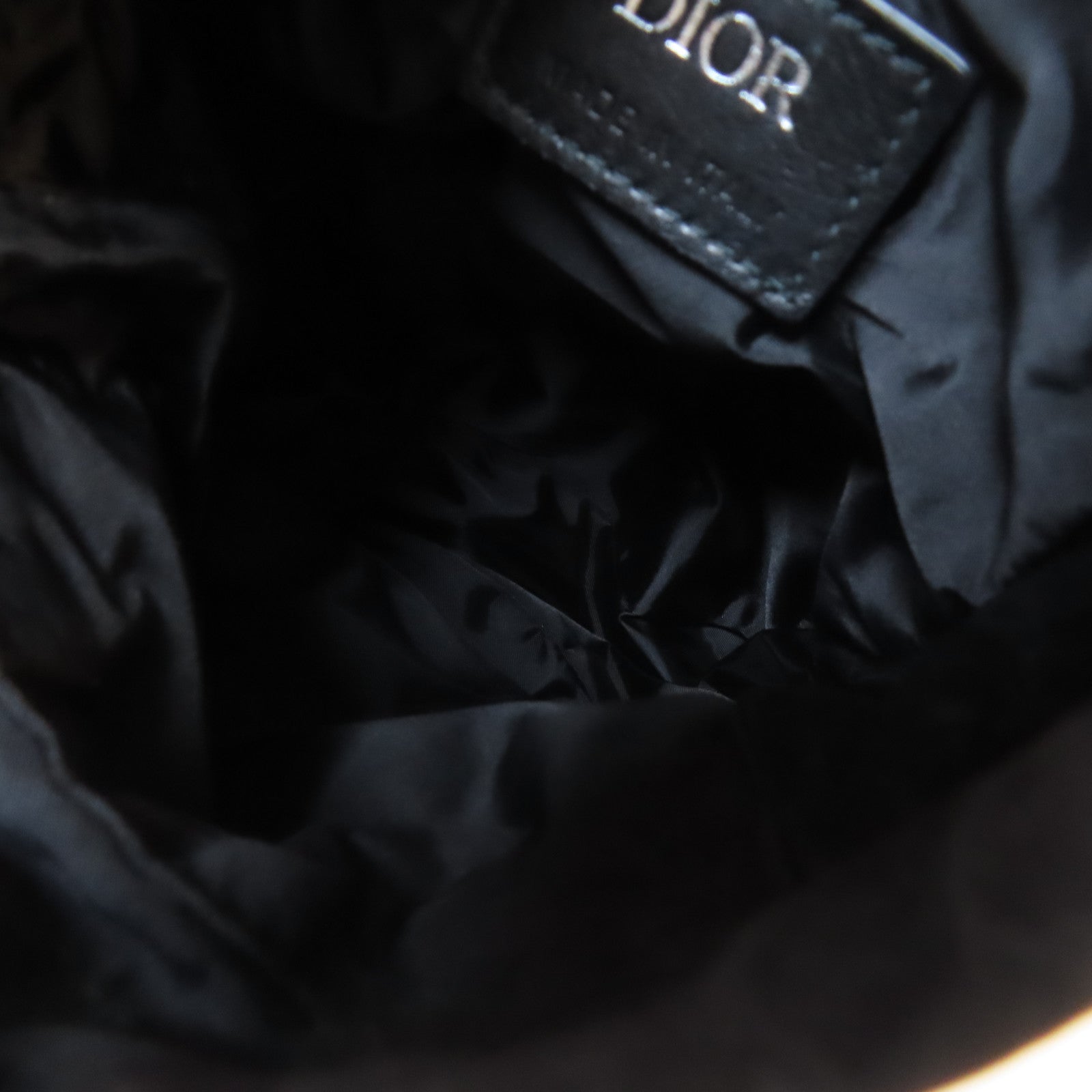 Dior 尼龍Sling黑扣肩背袋黑色