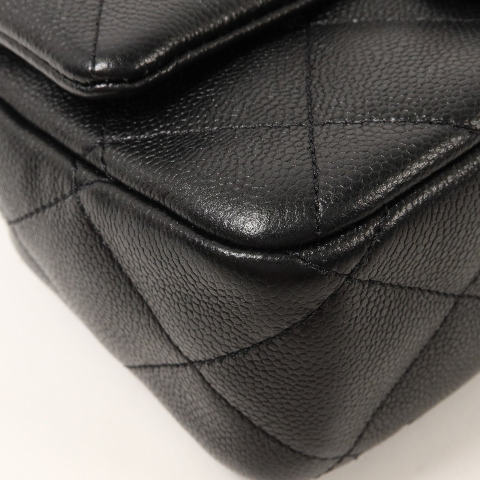 CHANEL 牛皮皮革Mini Flap Bag With Heart鏈帶肩背袋
