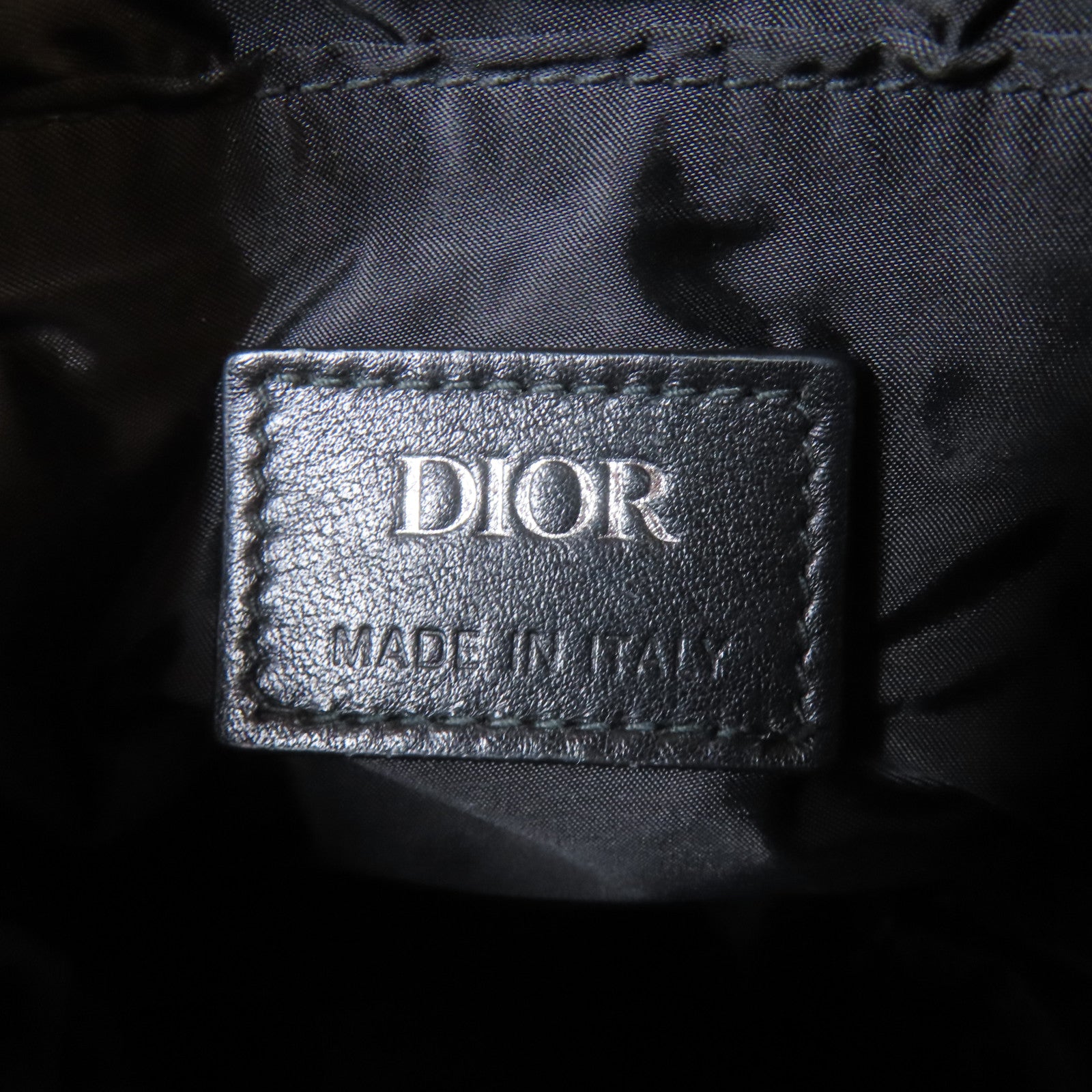 Dior 尼龍Sling黑扣肩背袋黑色