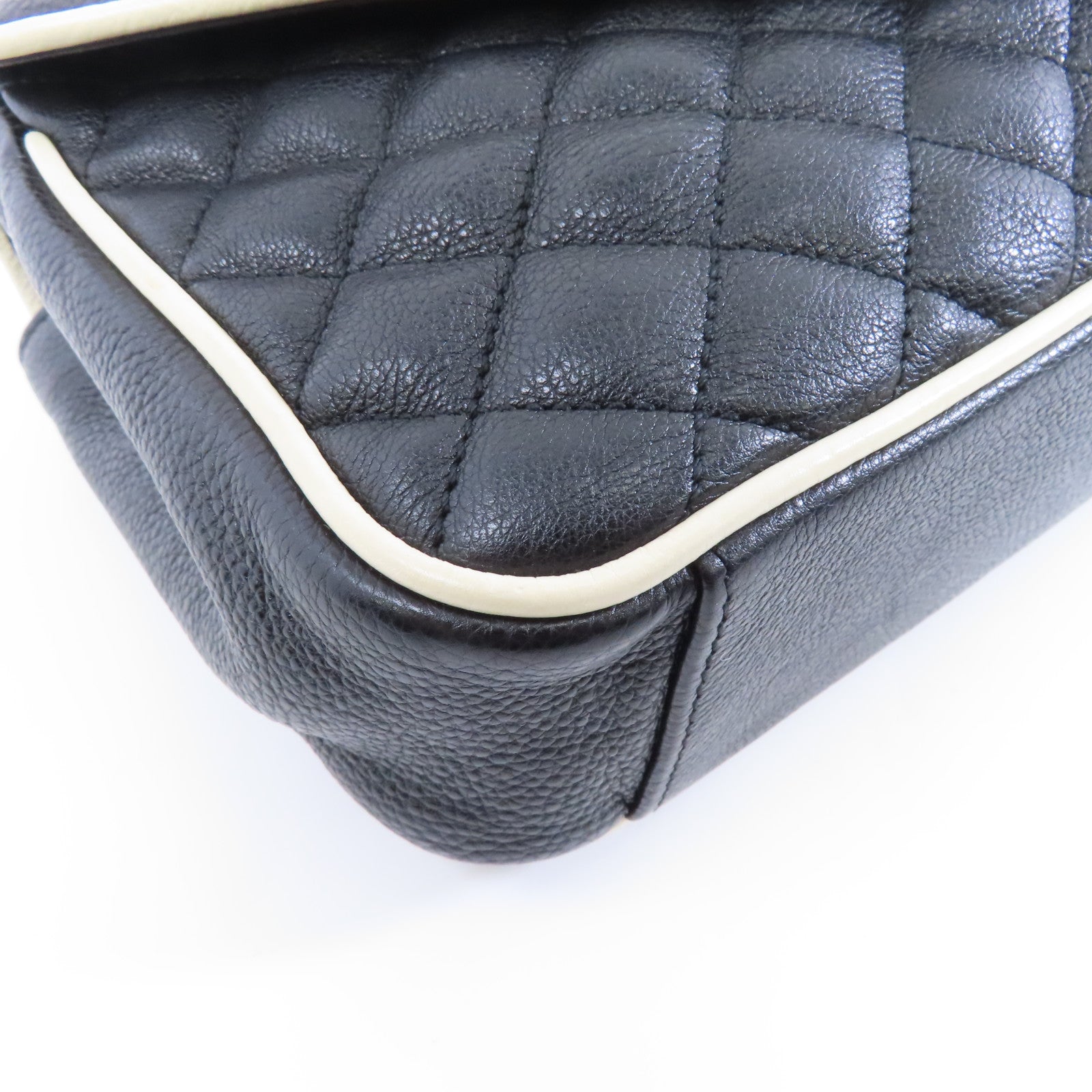 SAINT LAURENT 牛皮皮革Chain Shoulder Bag銀扣鏈帶肩背袋黑色/白色