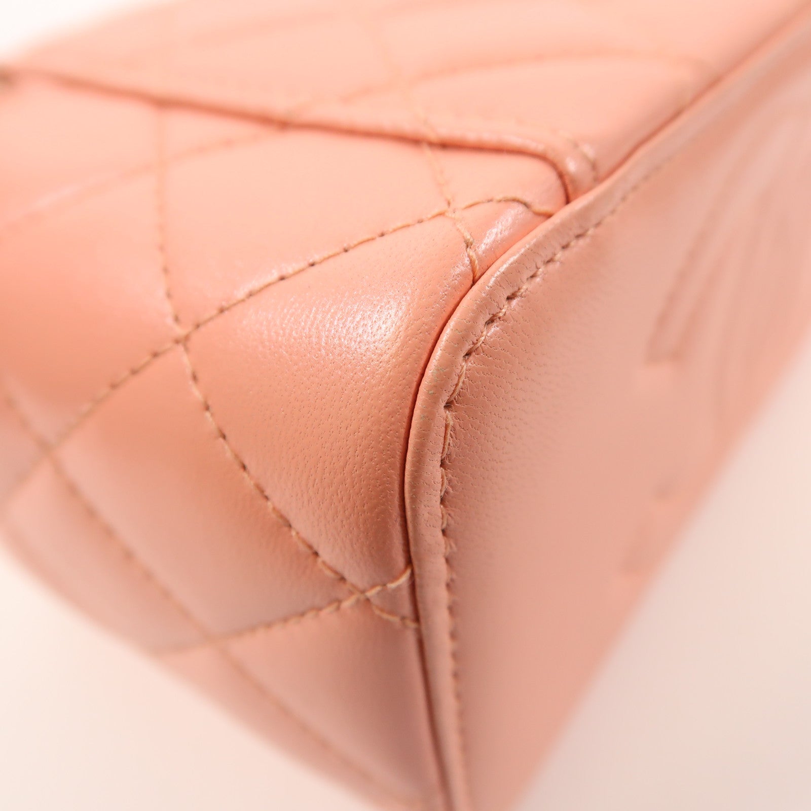 CHANEL 羊皮皮革Vanity Case金扣鏈帶肩背袋