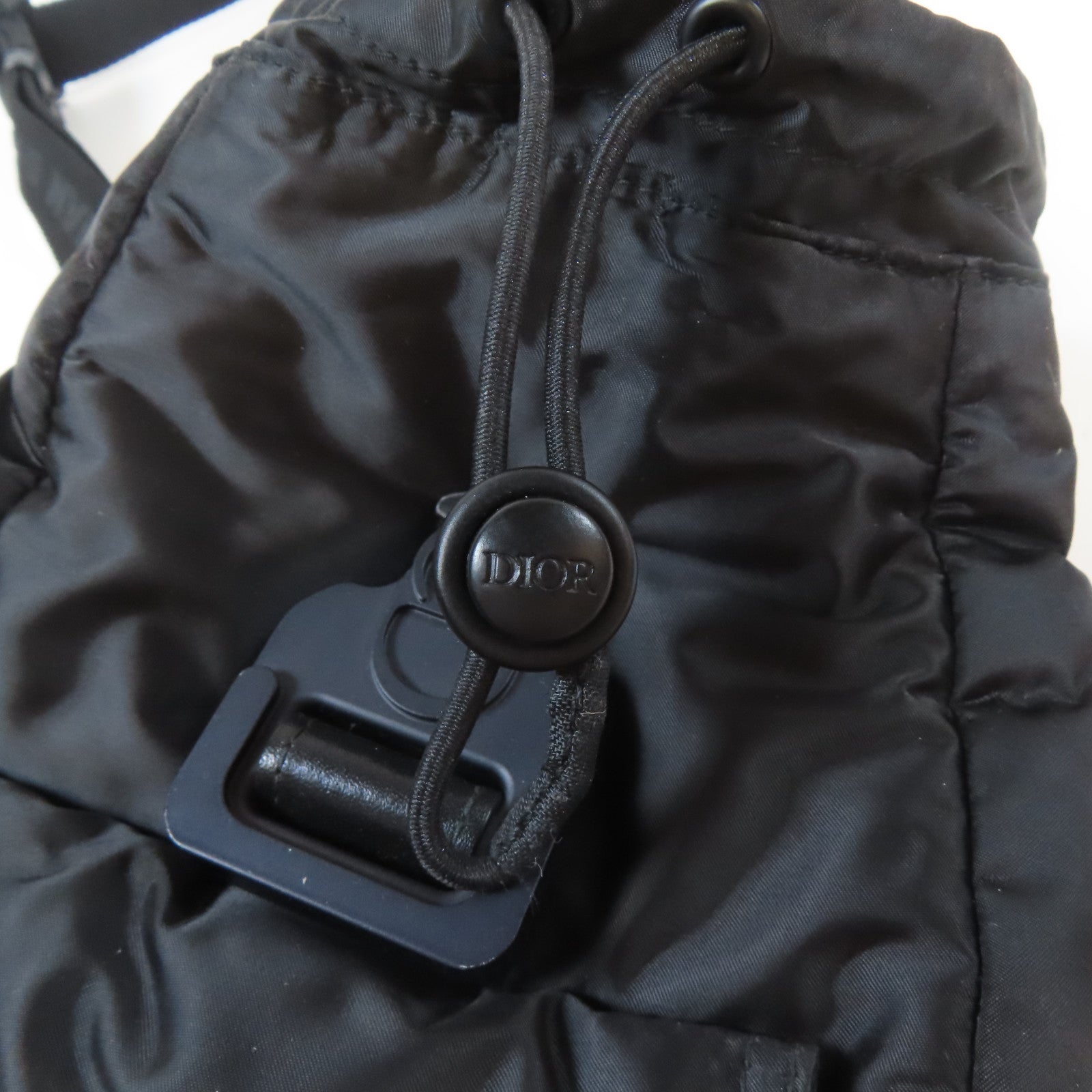 Dior 尼龍Sling黑扣肩背袋黑色