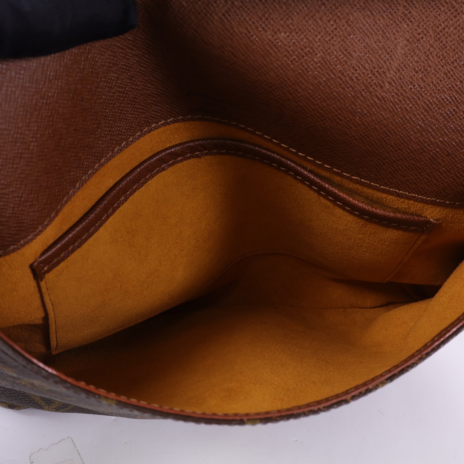 LOUIS VUITTON gram Musette Tango金扣肩背袋