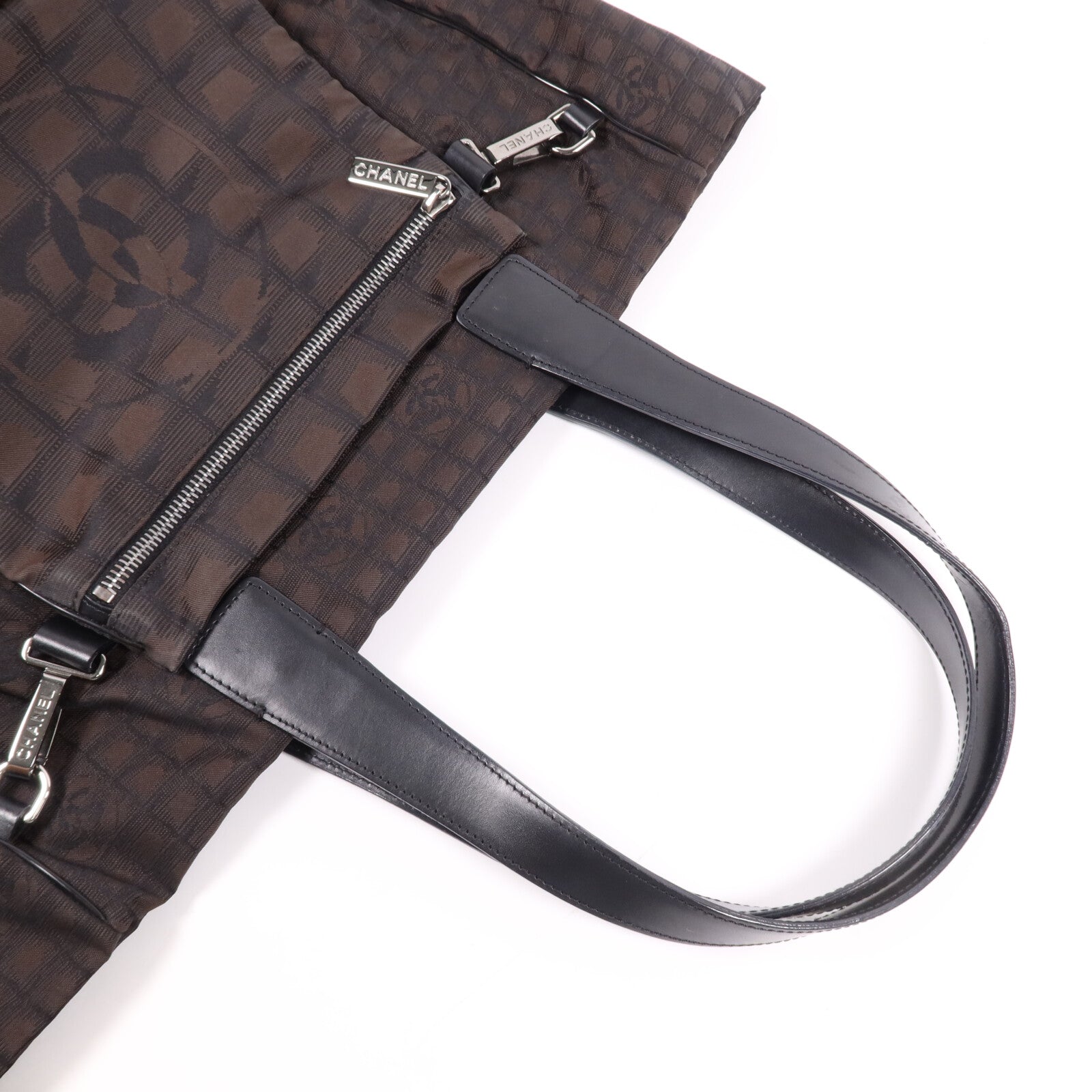 CHANEL 尼龍New Travel Line Tote Bag銀扣手挽袋