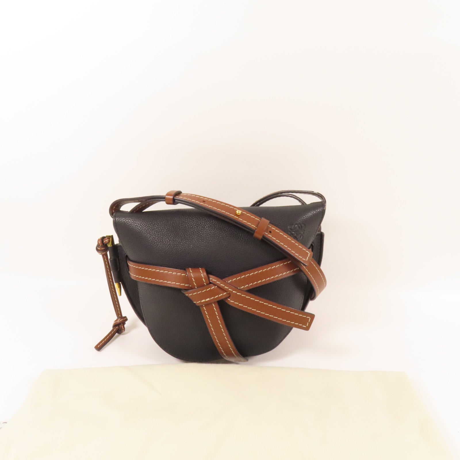 LOEWE 牛皮皮革Gate金扣肩背袋