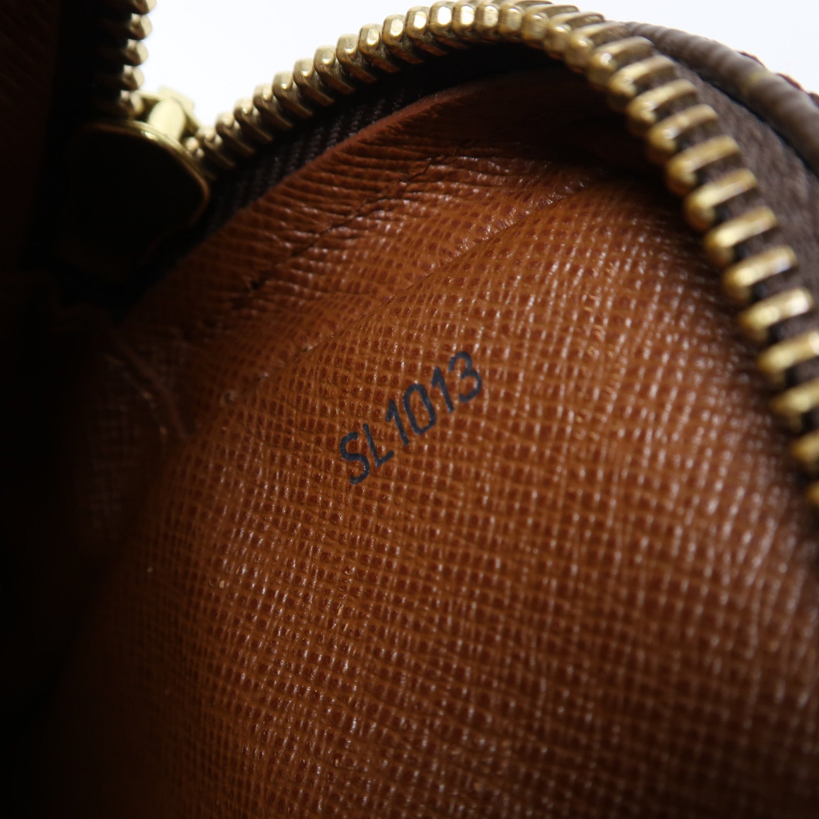 LOUIS VUITTON Monogram Danube金扣肩背袋啡色
