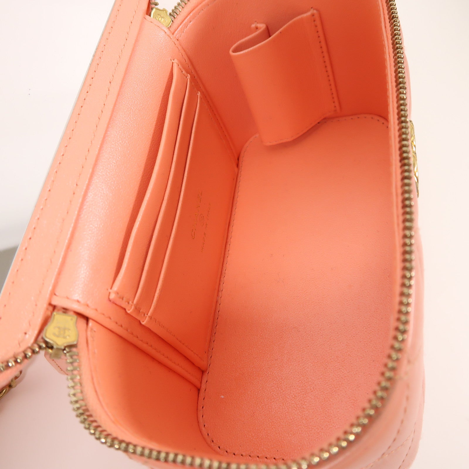 CHANEL 羊皮皮革Vanity Case金扣鏈帶肩背袋