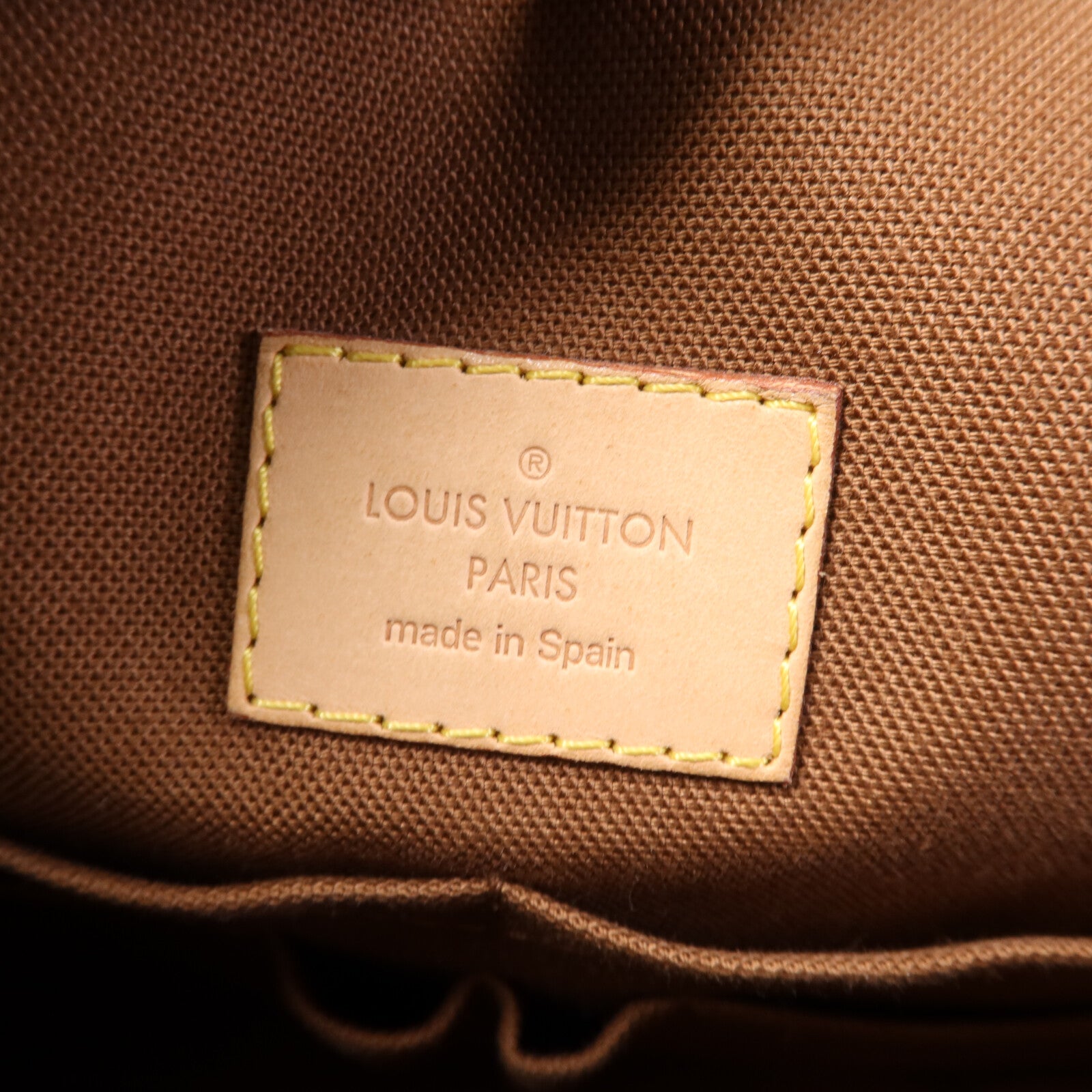 LOUIS VUITTON Monogram Valmy MM Shoulder Bag金扣肩背袋
